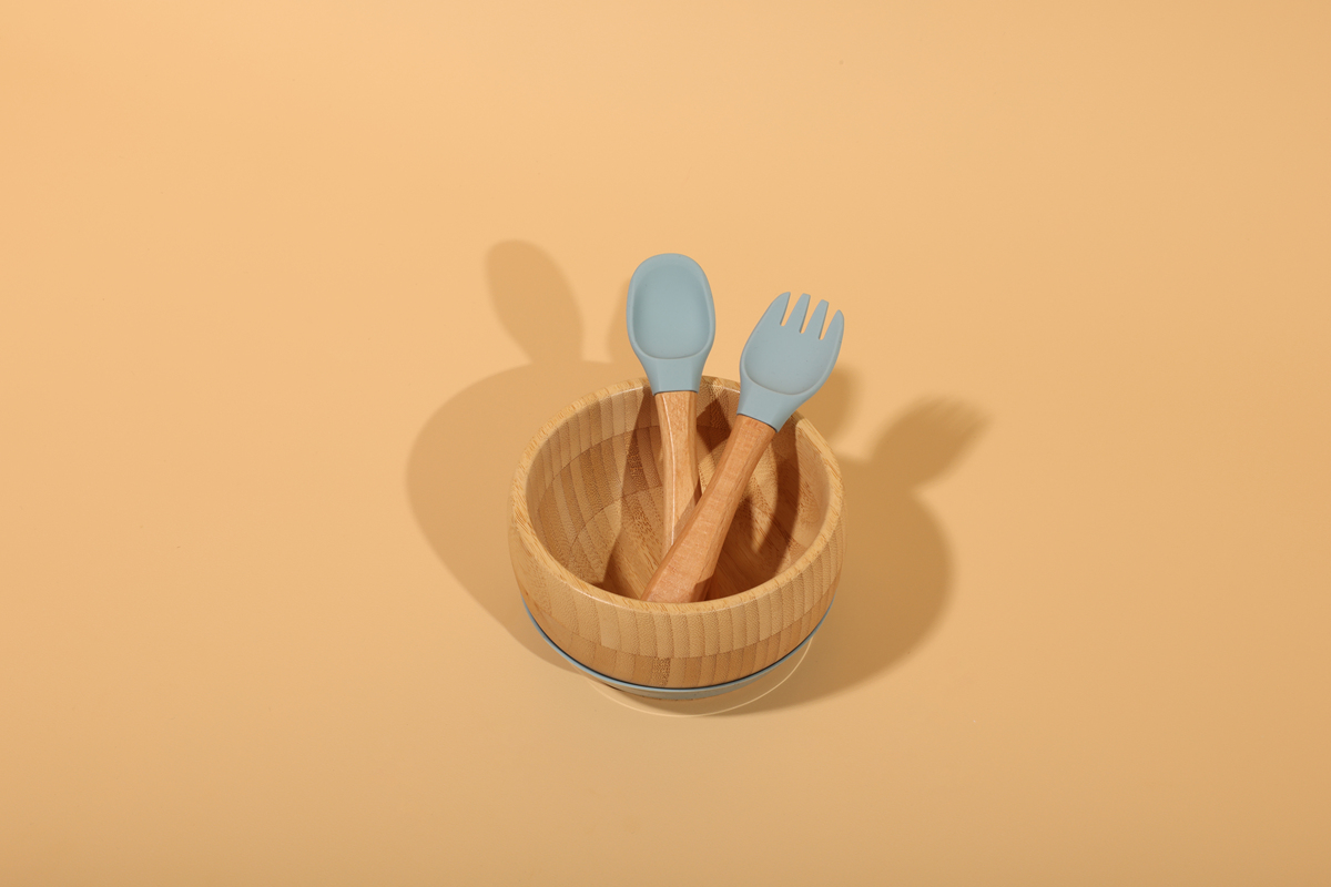 在中国想要在餐具行业开始创业比较成本低的路径是啥？