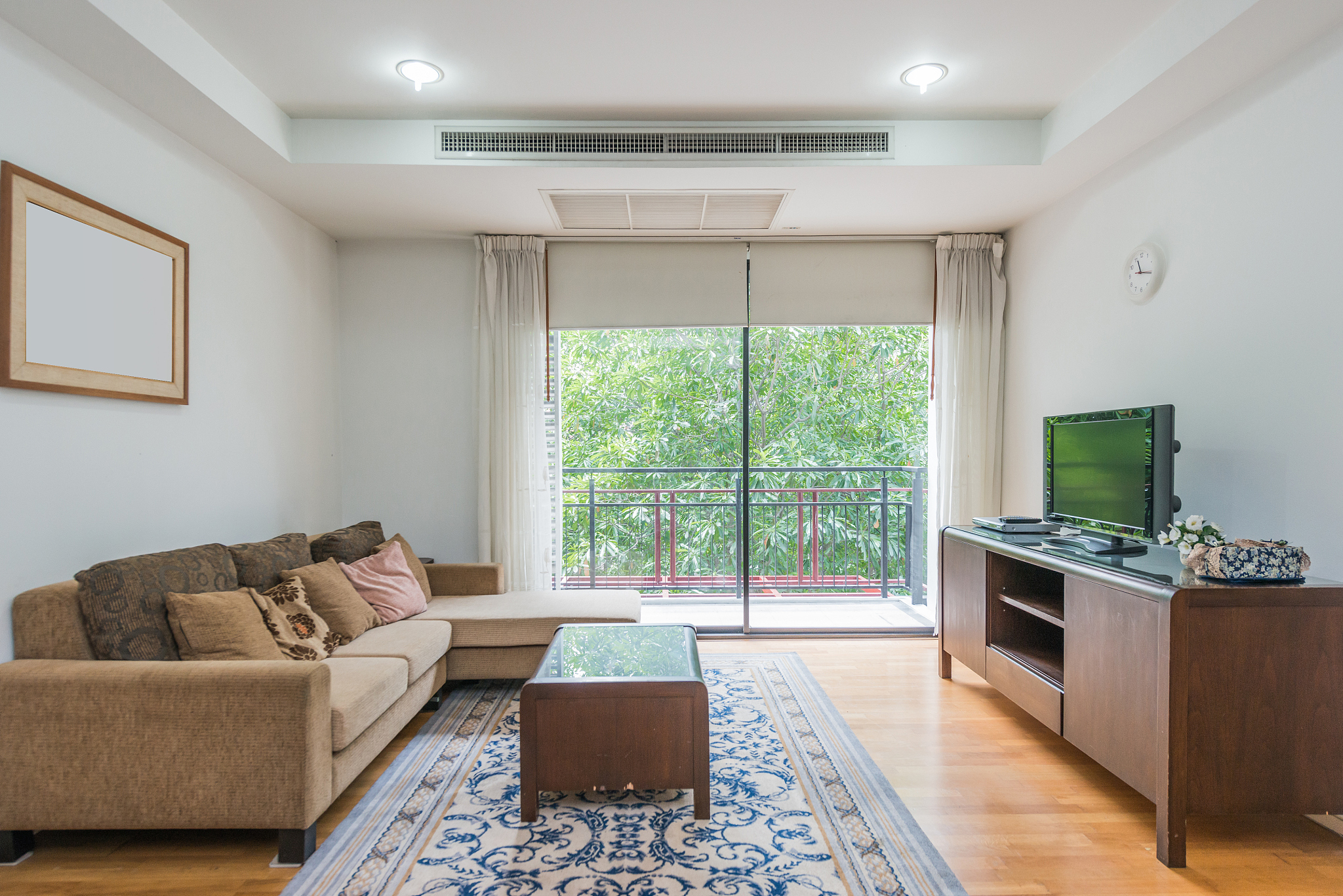 面积100平主卧16平次卧11平儿童房9：5平客厅40平约克中央空调一拖四多少钱