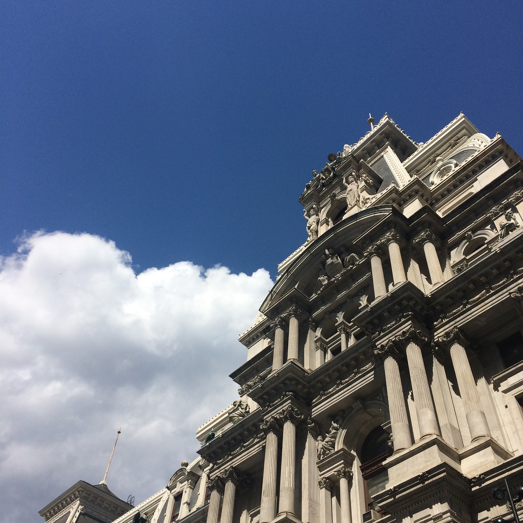 以学术化的内容适当增加或者删除内容降低重复率a水化学特征分析法 在研究和评价地下水的过程中水化学特征分析法是主要的研究方法之一也是进行地下水污染溯源的常用手段。因此通过水化学特征分析法能有效对地下水中化学成分的形 成原因、地质构成、气候条件等进行分析且分析结果能展示地下水的发展和演变以此可以对被污染的地下水进行分析探究所以通过深入的化学特征分析就可以对地下水污染的原因进行溯源。在实际应用过程中水化