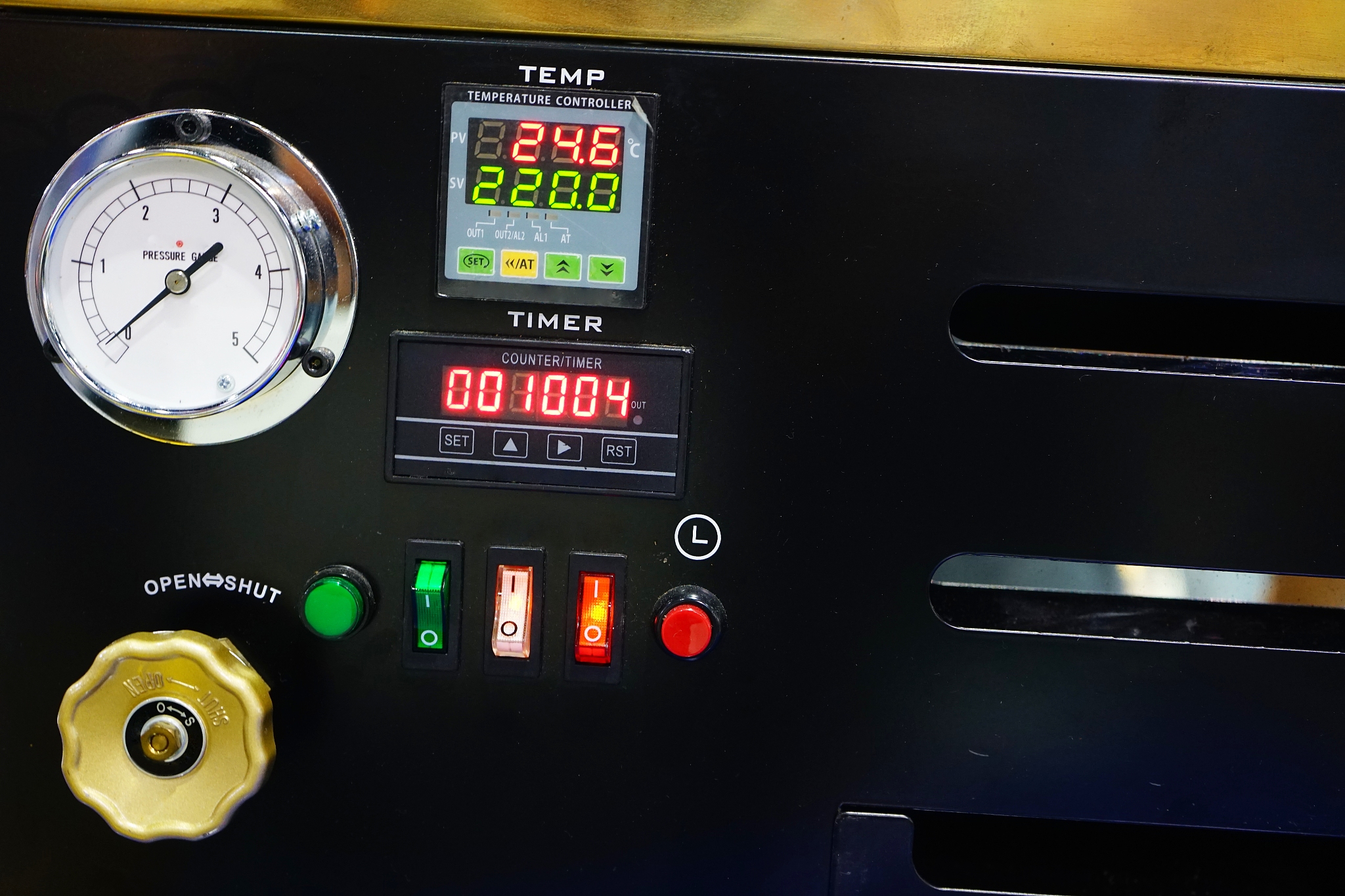 coffee roaster machine with control panel