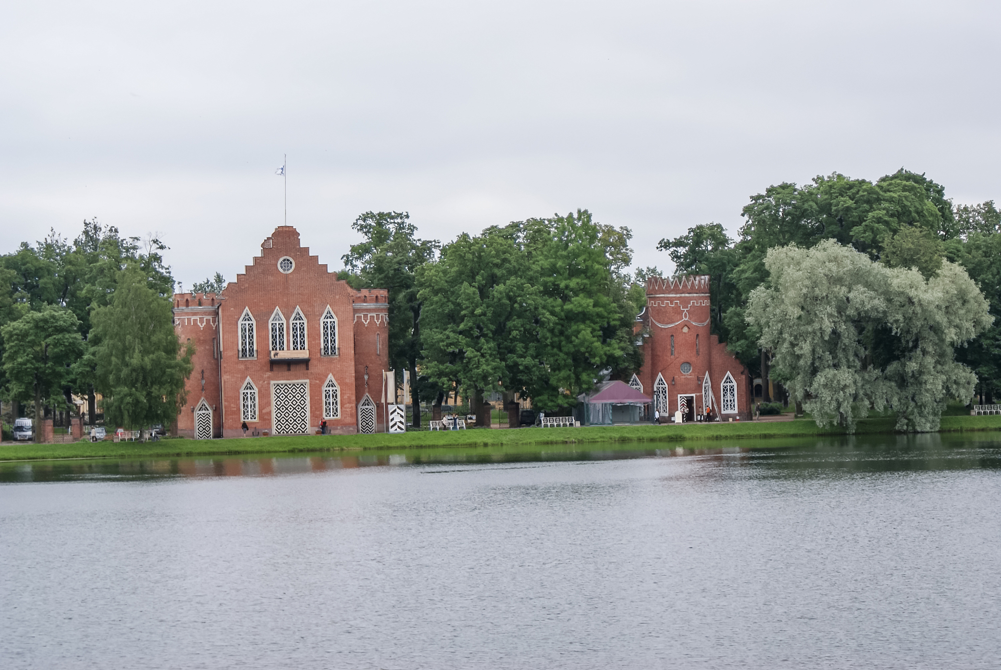 city of st. pererburge. the palaces and architecture of the city