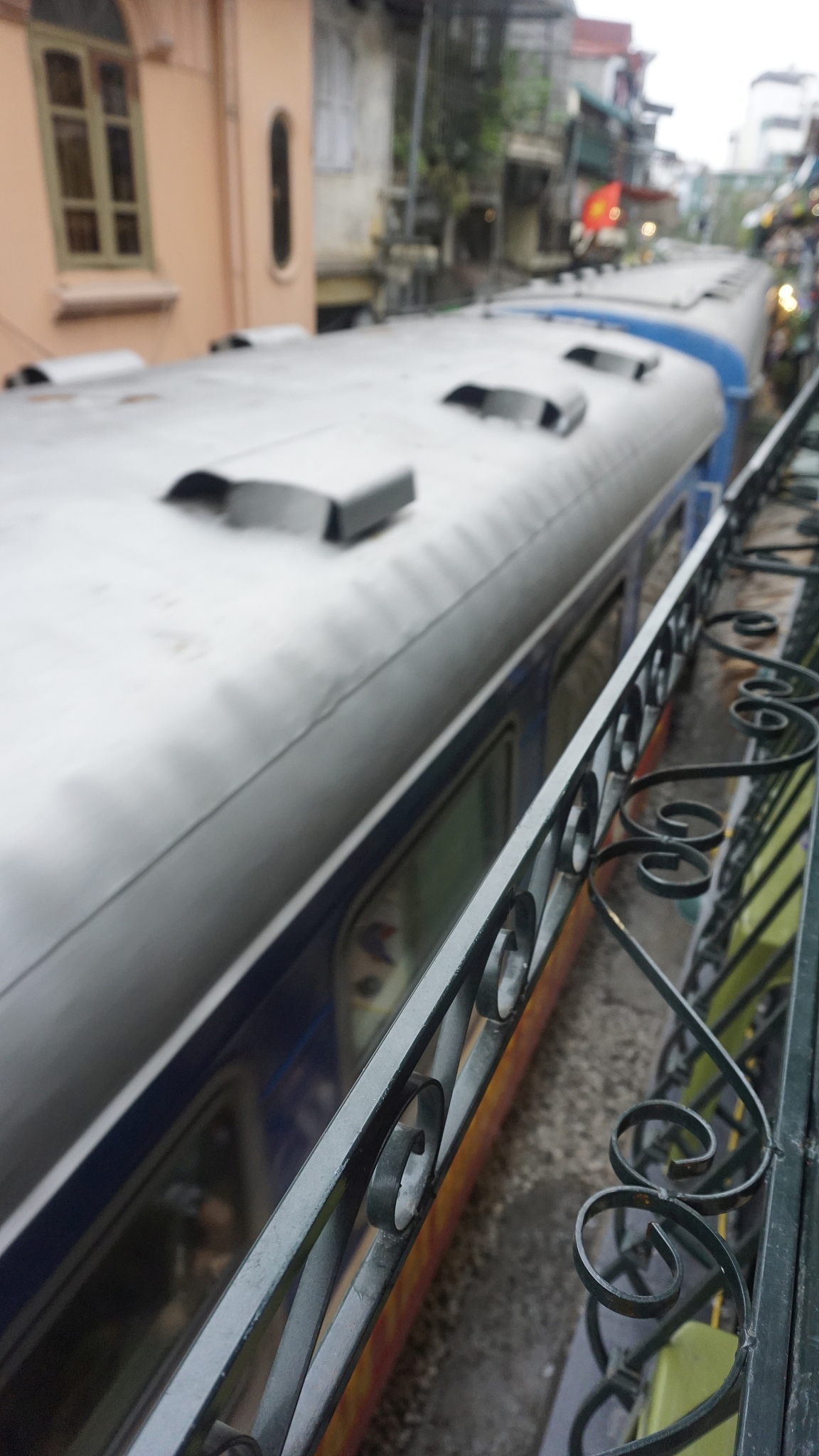 温州列车追尾事故：原因、风险因素及防范措施