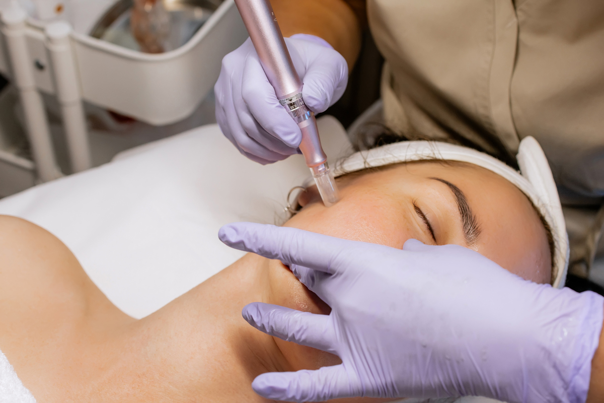 线雕朋友圈爆款文案不少于40字