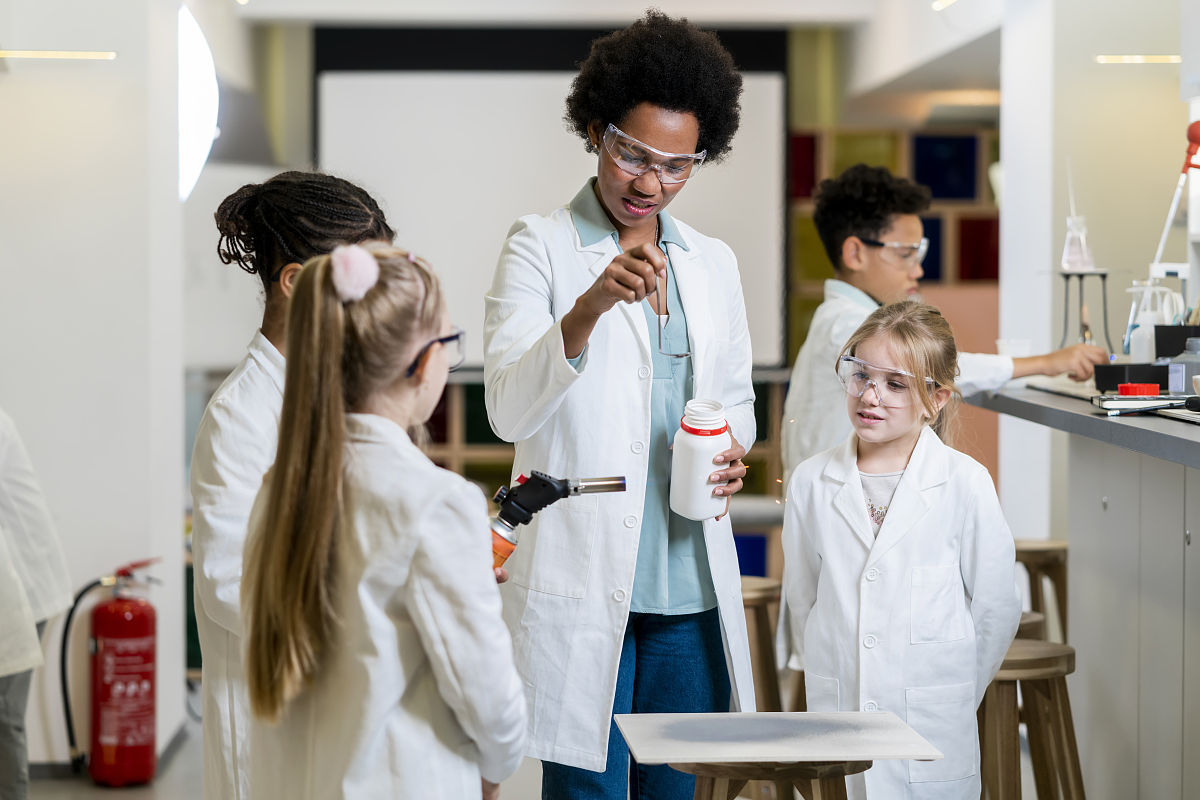 山西同文职业技术学院什么专业好就业？哪些专业适合女生