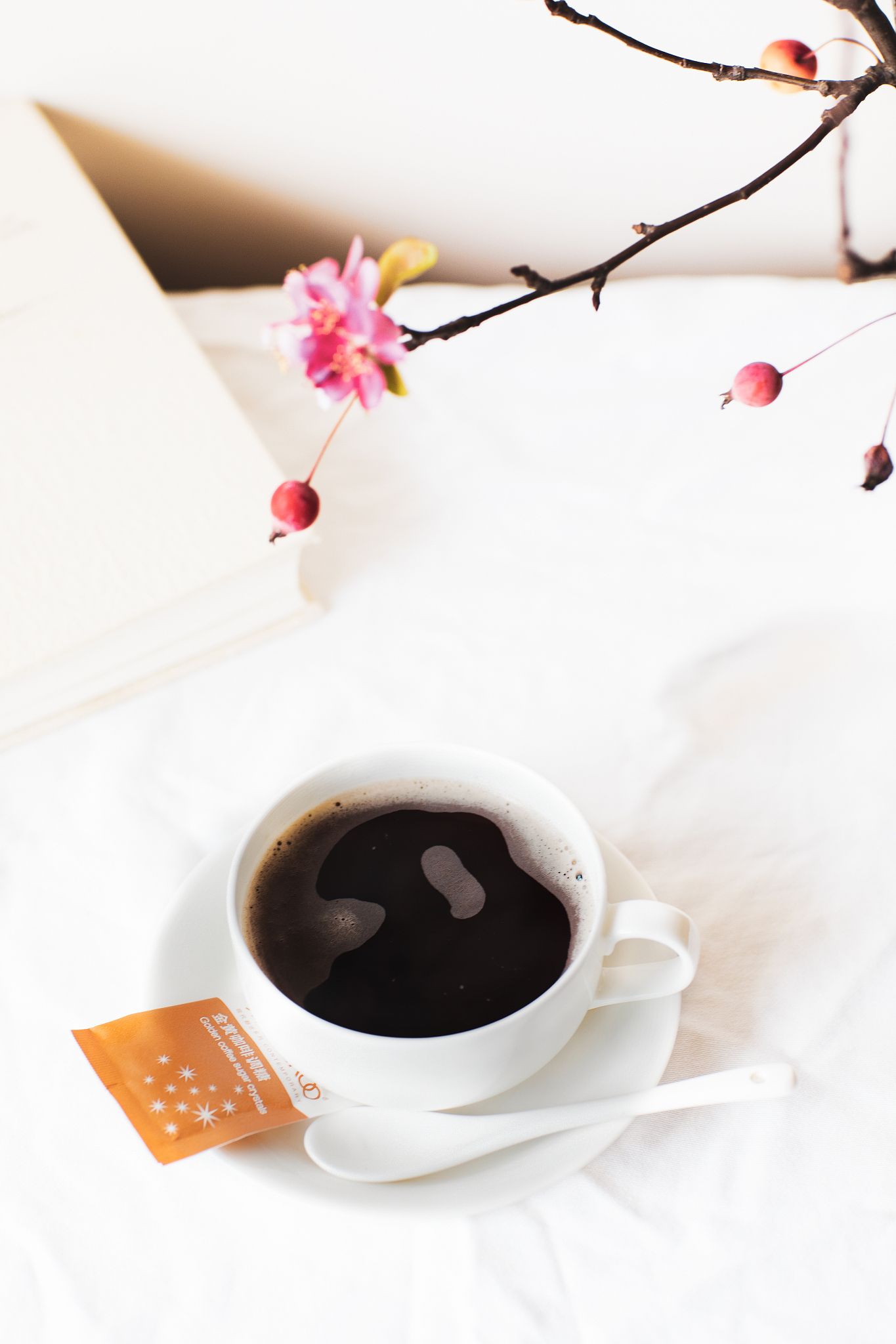 黑咖啡文案：清晨一杯，提神醒脑