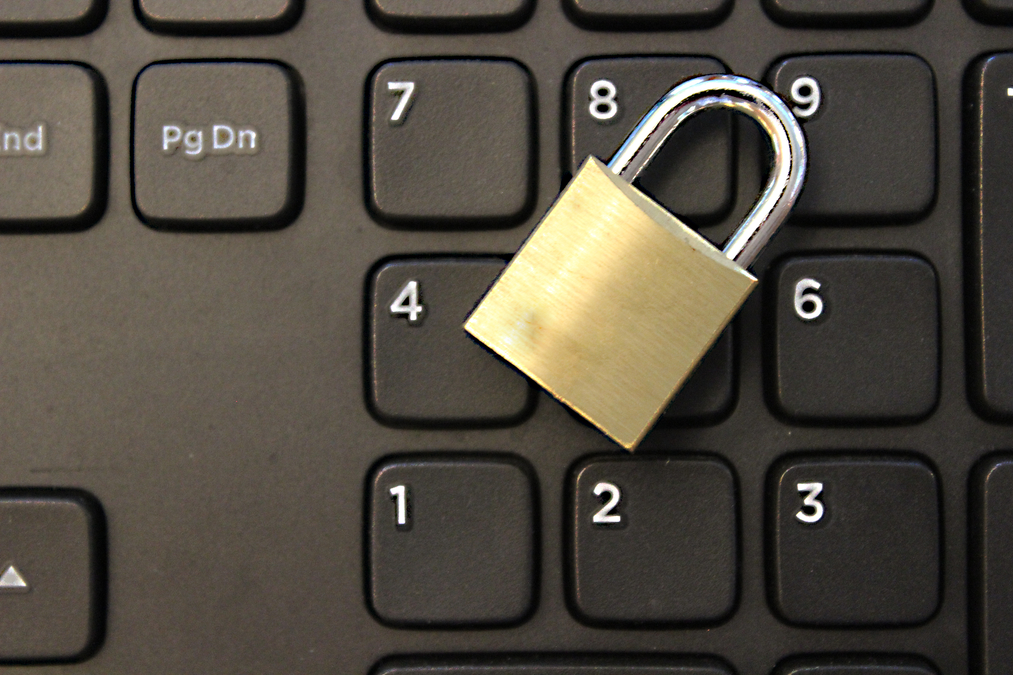 暗网：匿名性和危险并存的网络世界