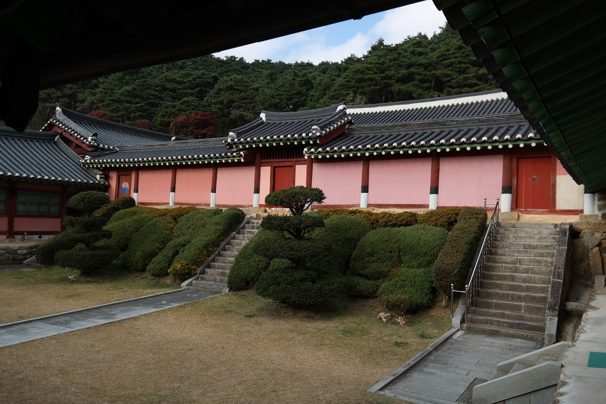 gangneunghyanggyo confucian school