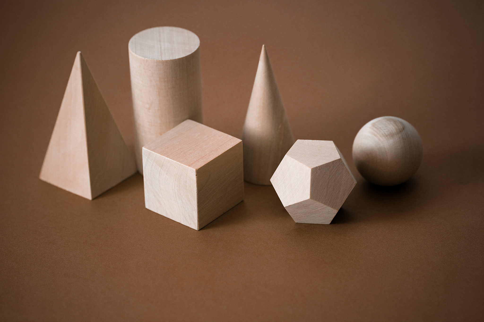 把一个圆柱削成一个圆锥这个圆锥的体积是圆柱体积的