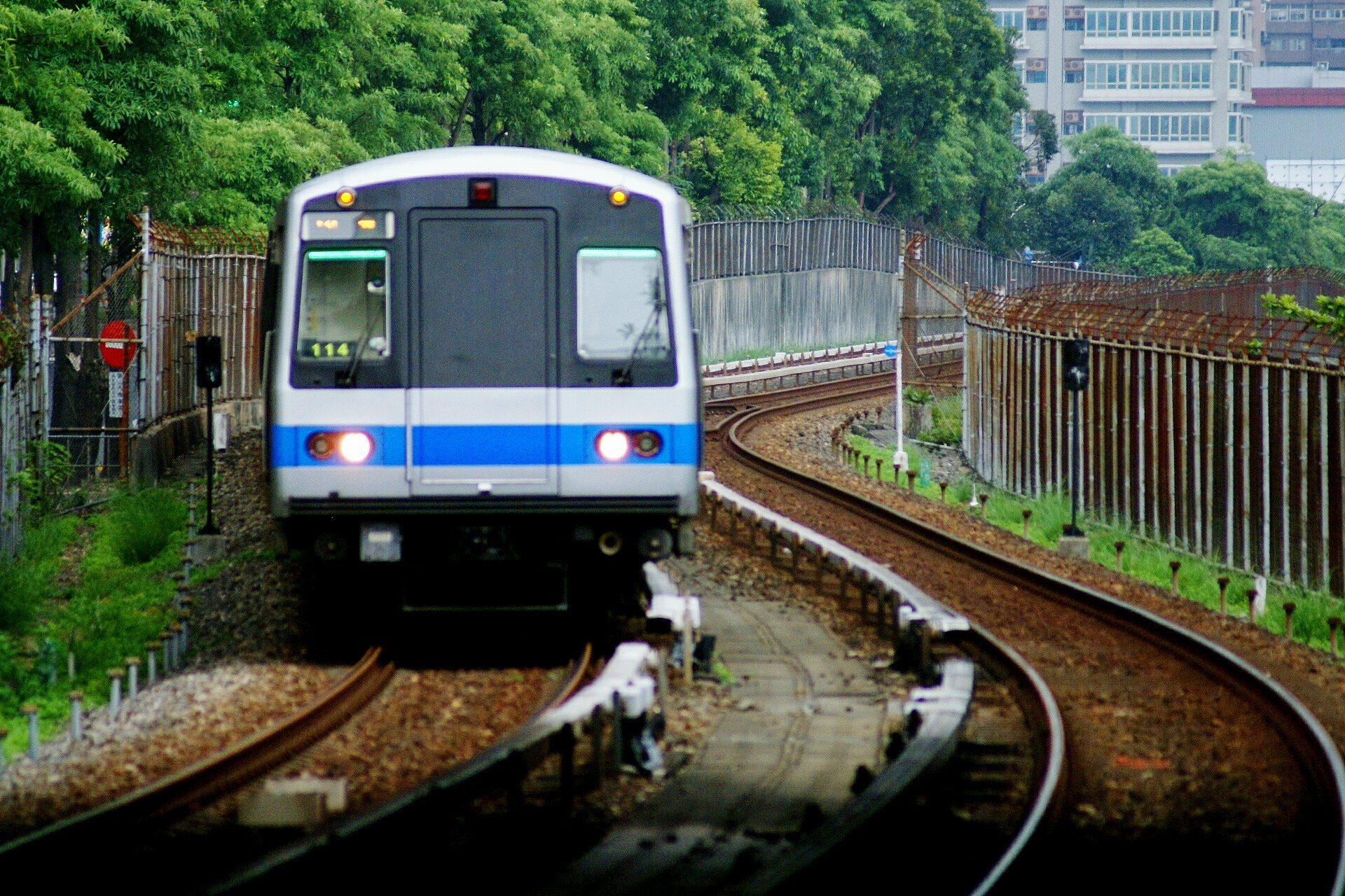 四川铁路学校招生信息：专业设置、教学质量及就业前景
