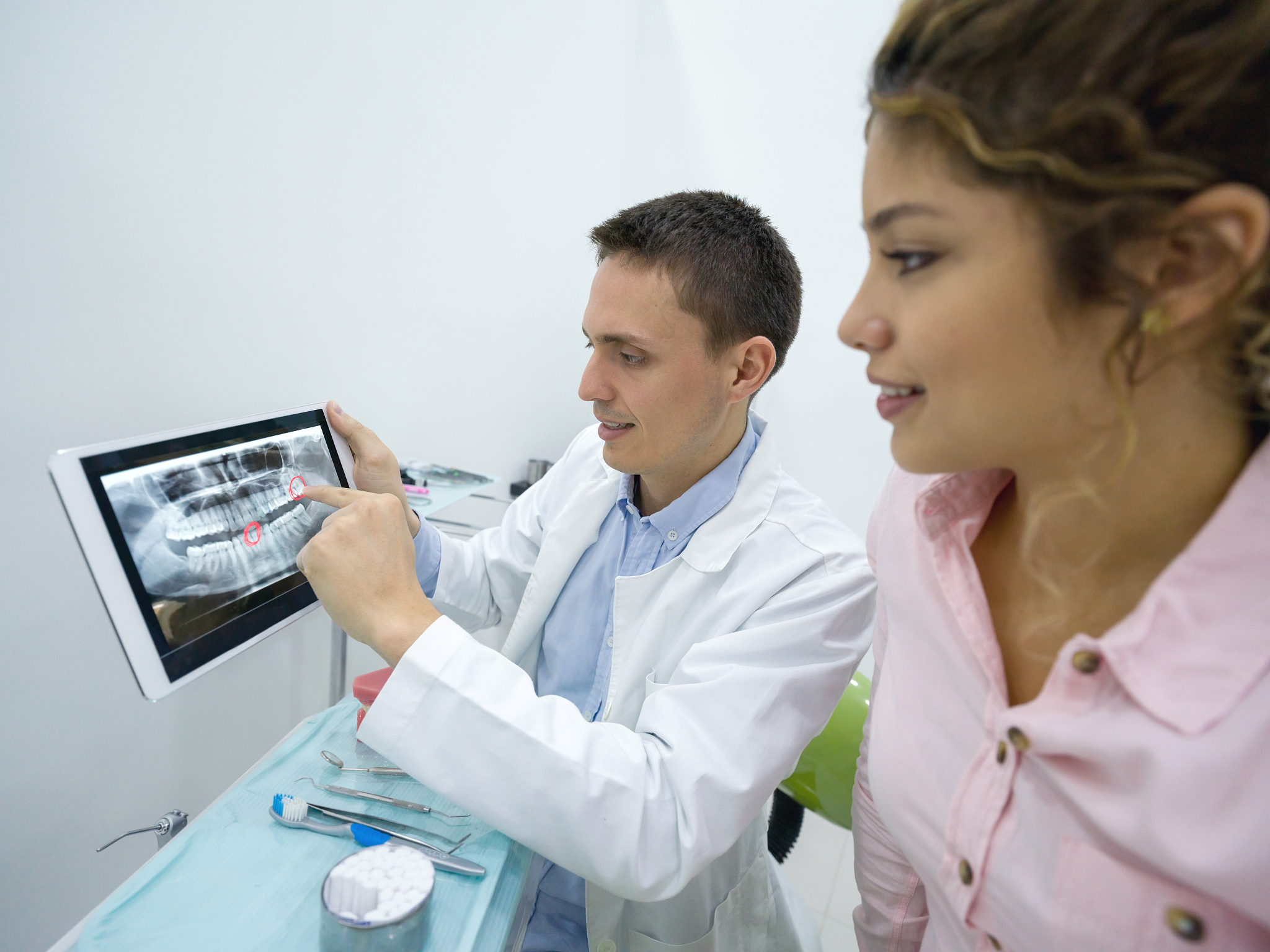 广东湛江卫生学校2022年专业介绍：护理、口腔医学等