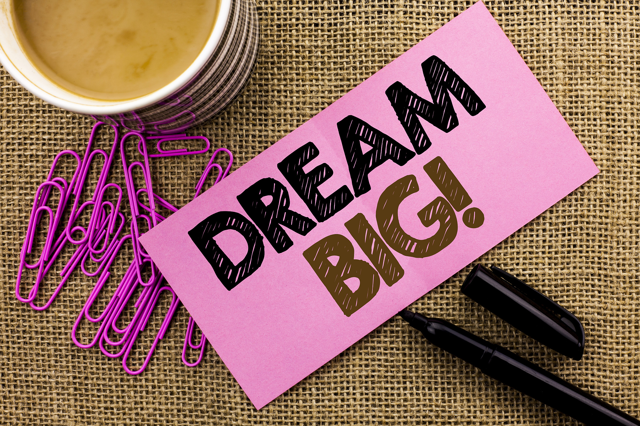 一名大学生请写一篇300-600字的自我鉴定