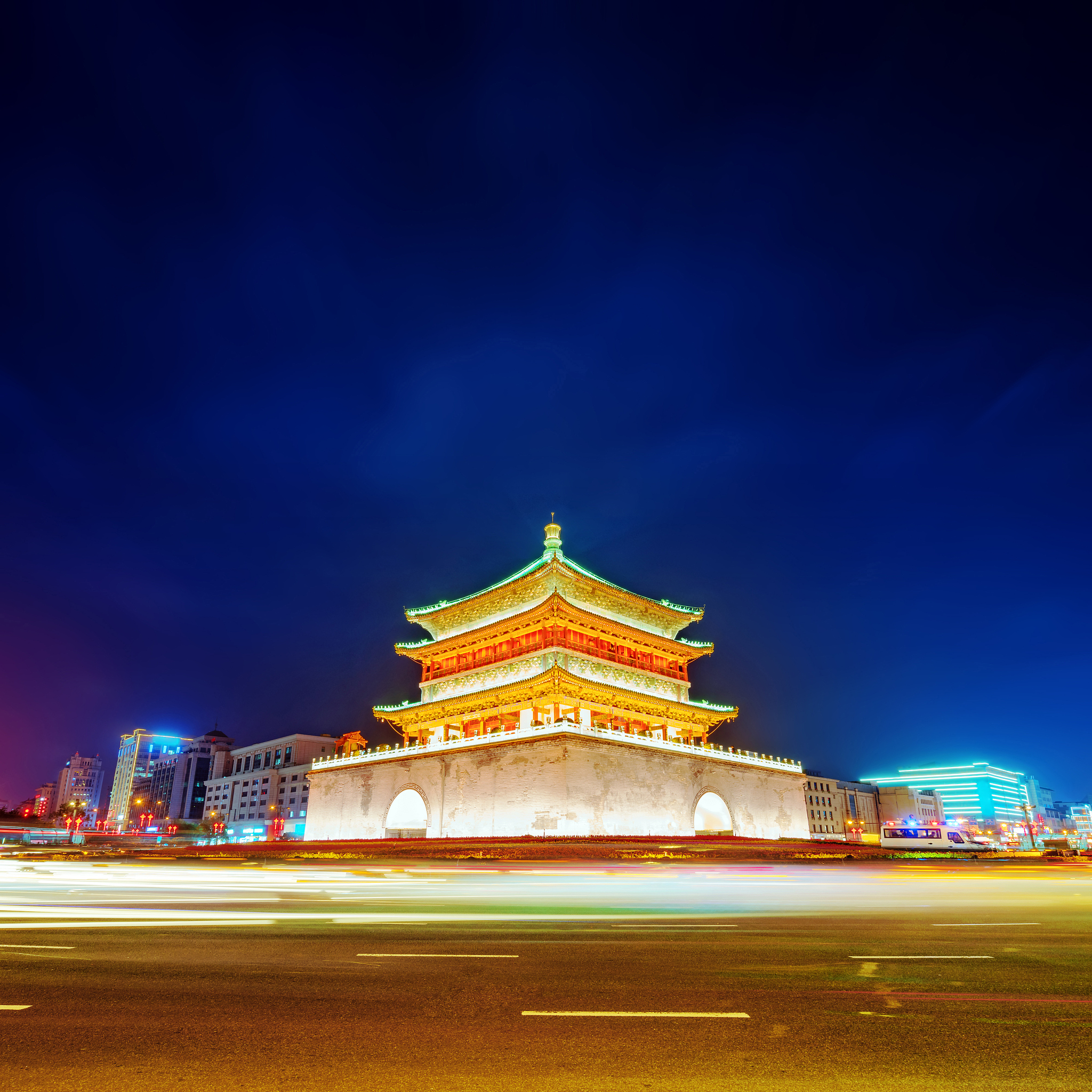 xi'an bell tower night view