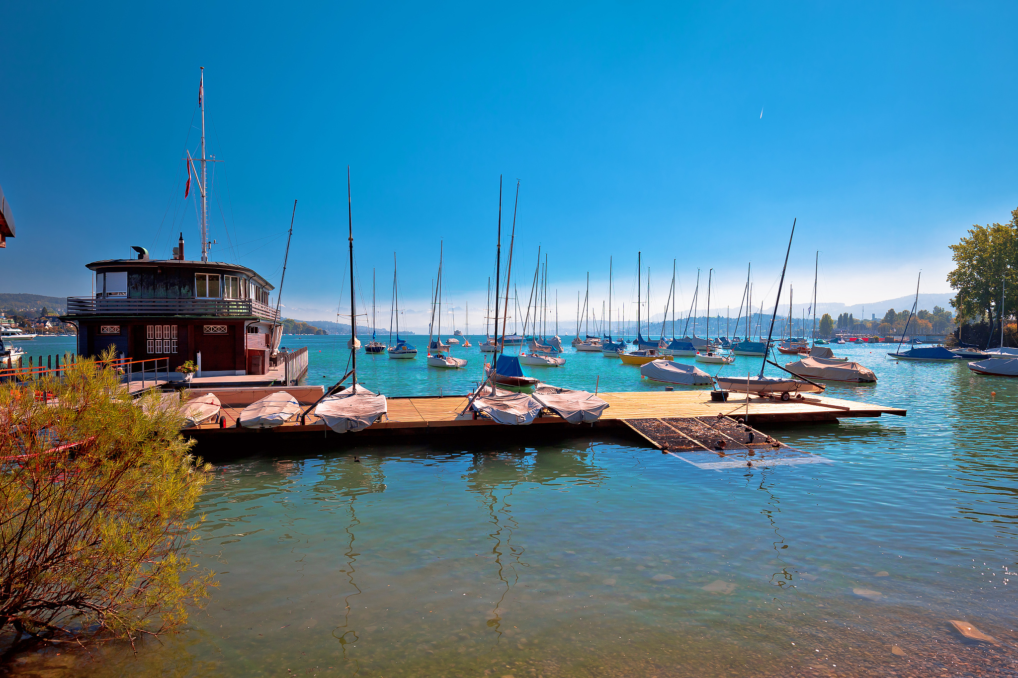 coloruful zurich lake and swiss landscape view