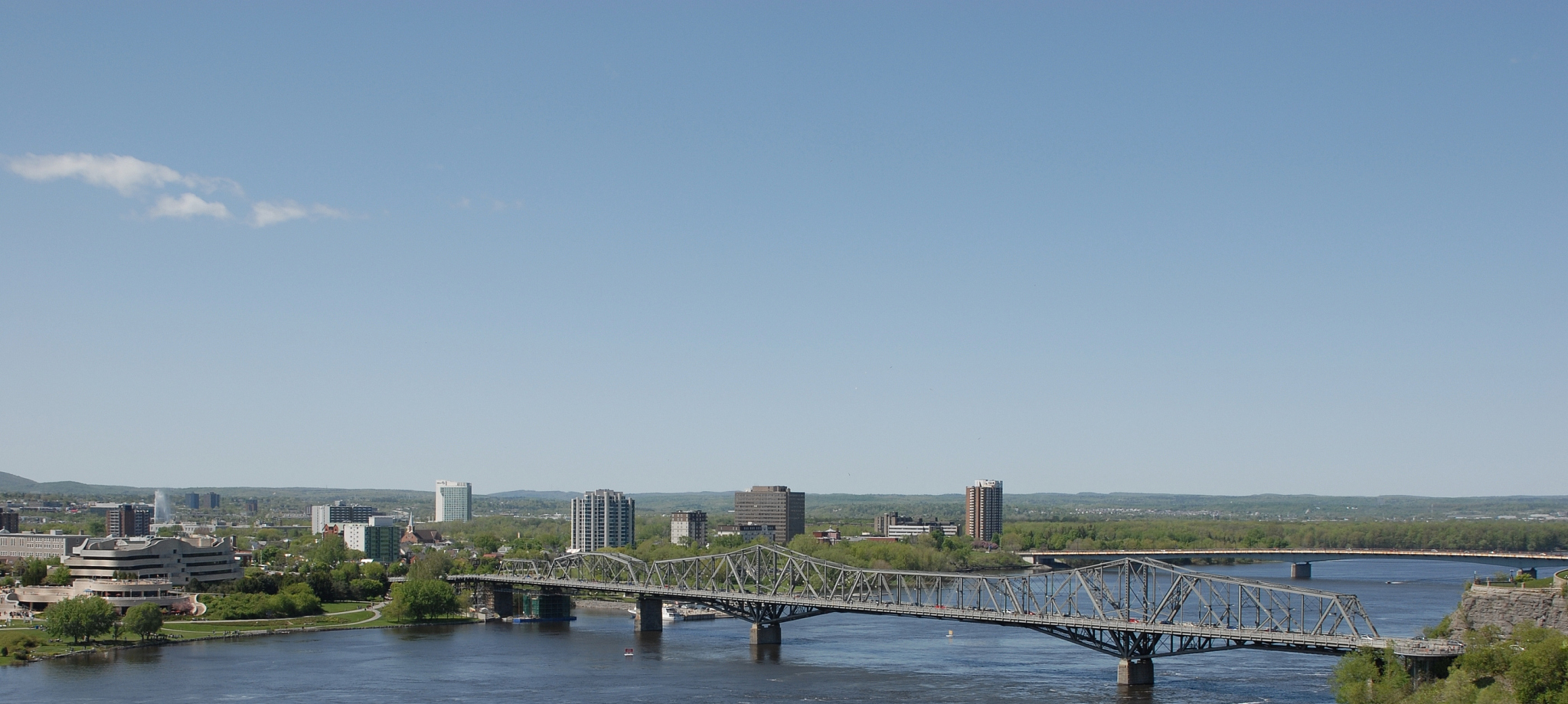 bridge to gatineau
