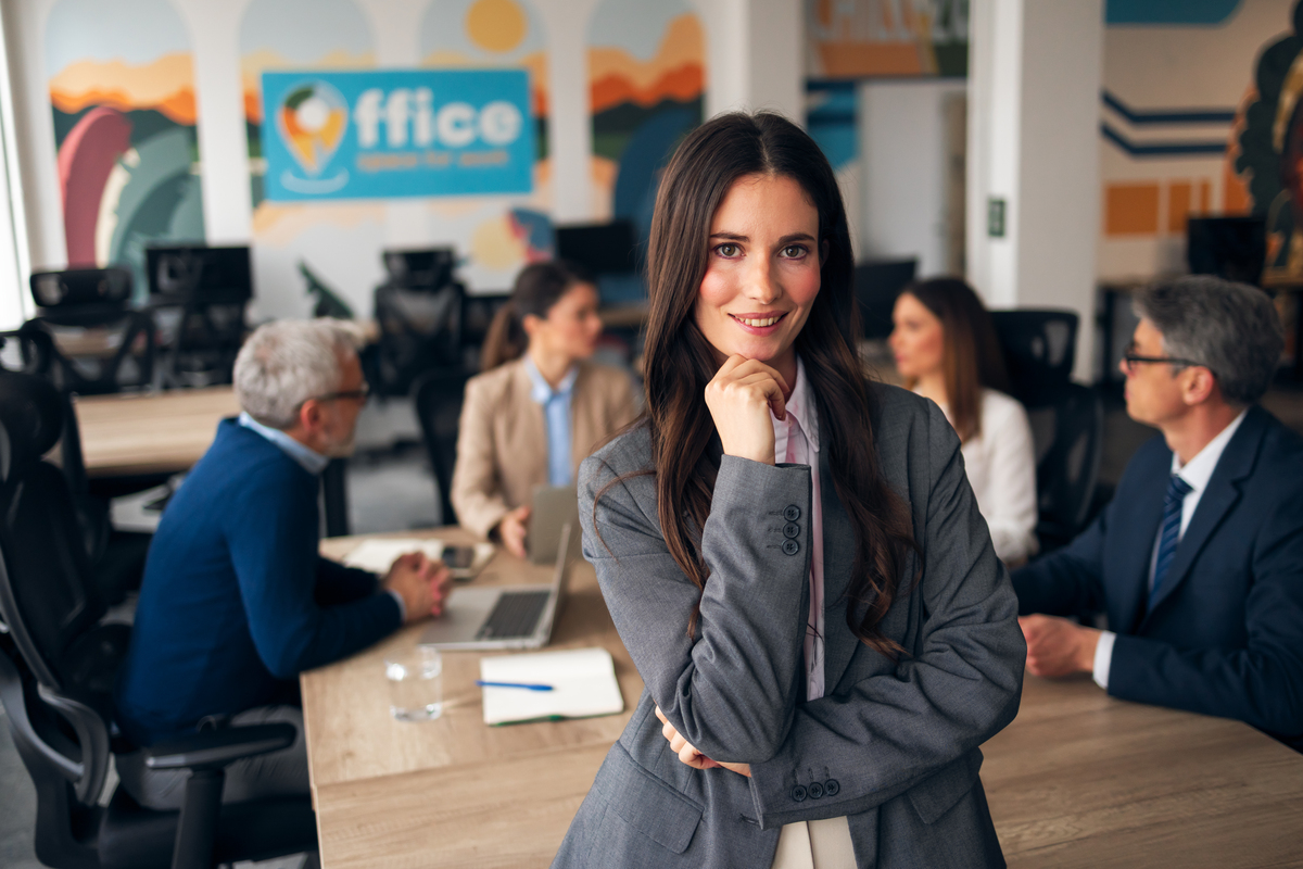 10个印度男性白领人设：从金融分析师到运营经理