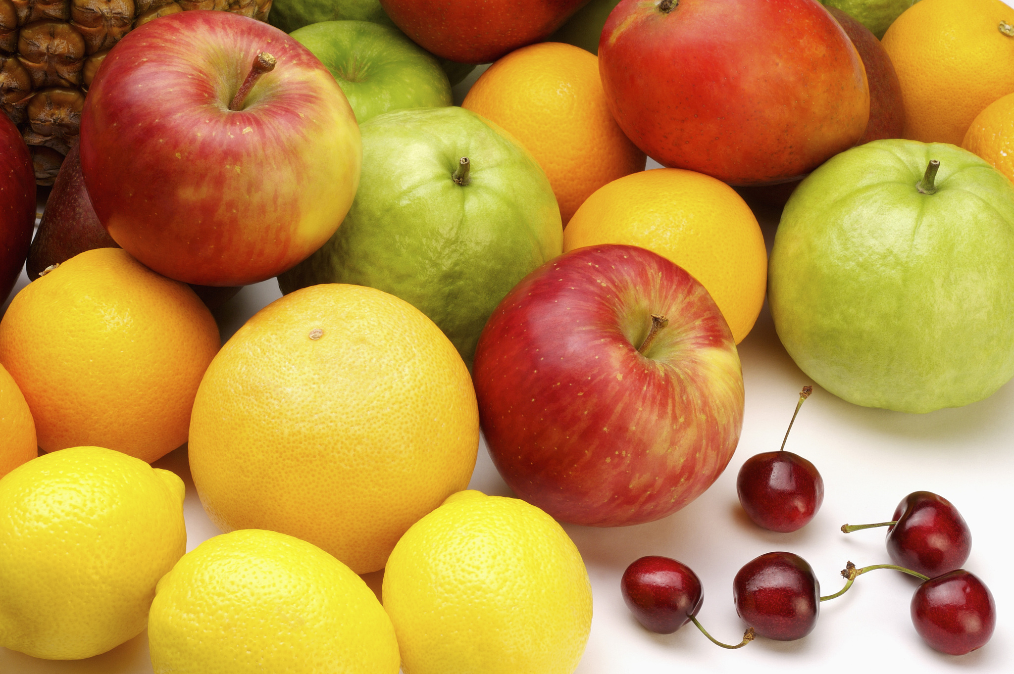 香蕉纤维含量低吗？还有哪些水果纤维含量少？