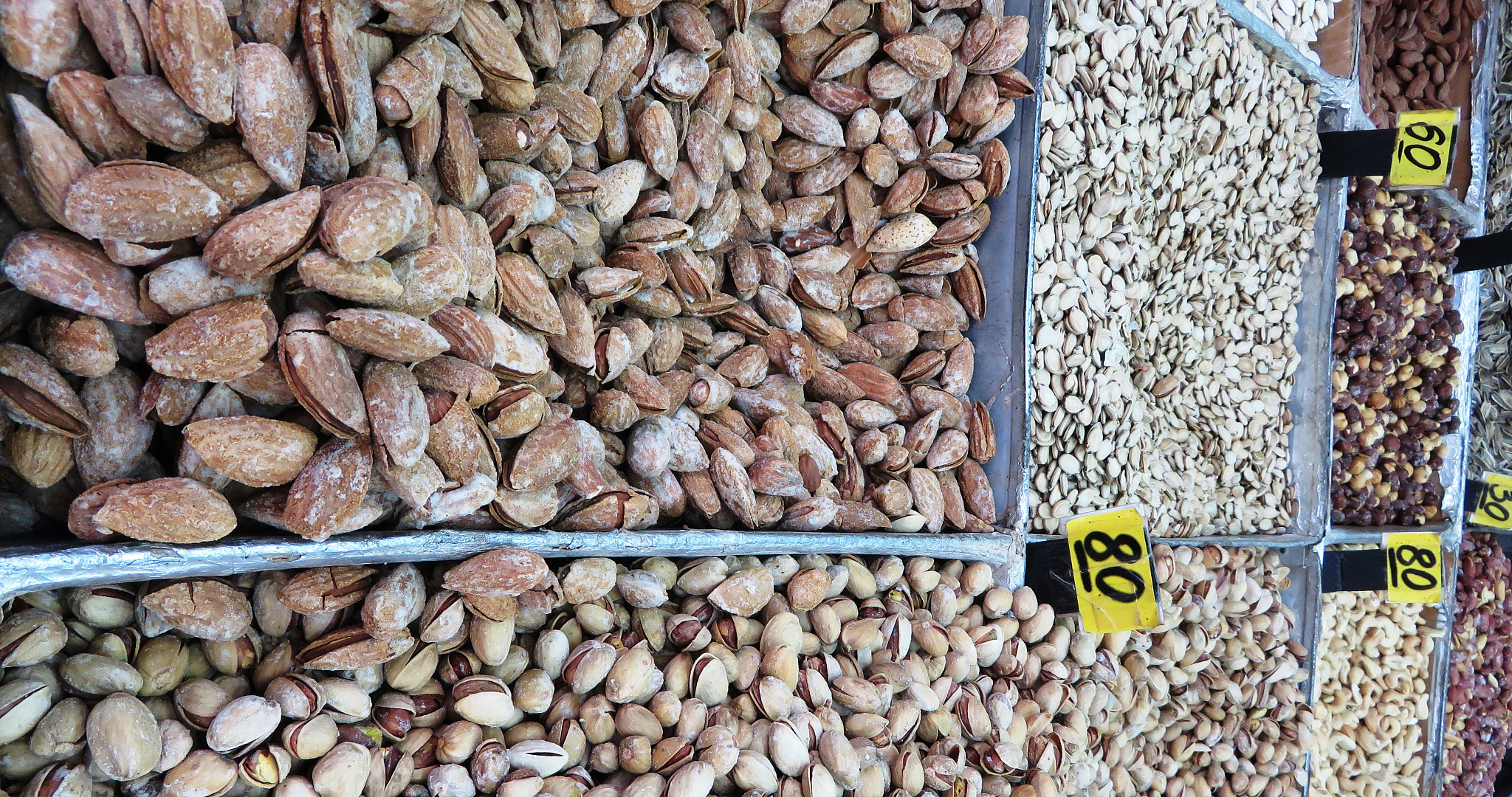 花生壳发霉了，里面的花生还能吃吗？