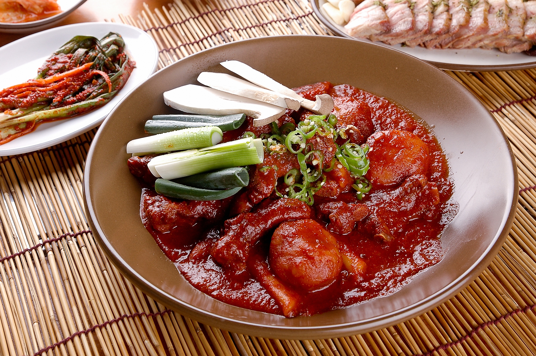 客人A的口味偏好：麻辣、丰富、爱米饭