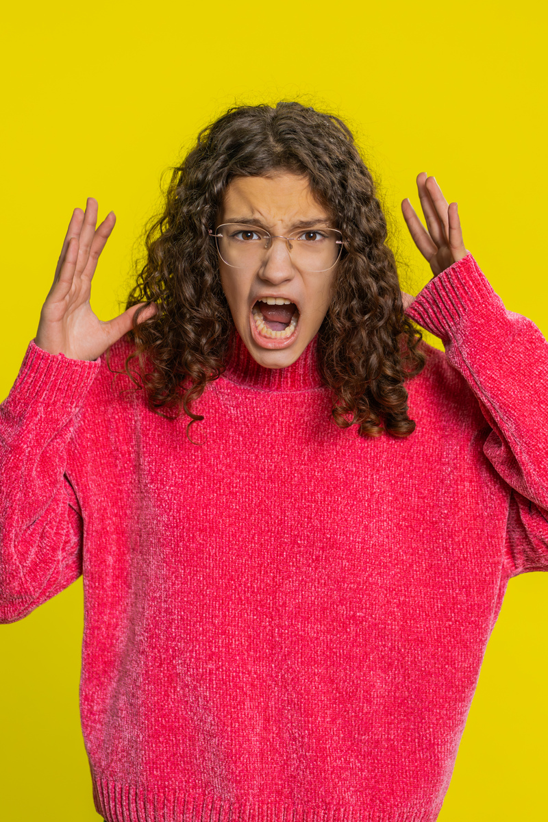 怒视的压迫感：解读人物怒视背后的深层含义