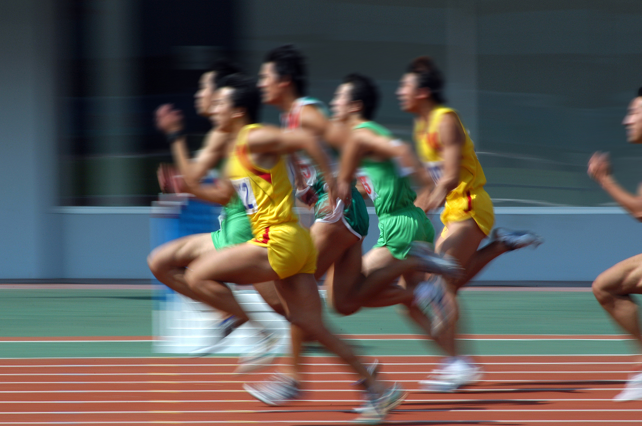 短跑运动员每周应进行几次核心力量训练？