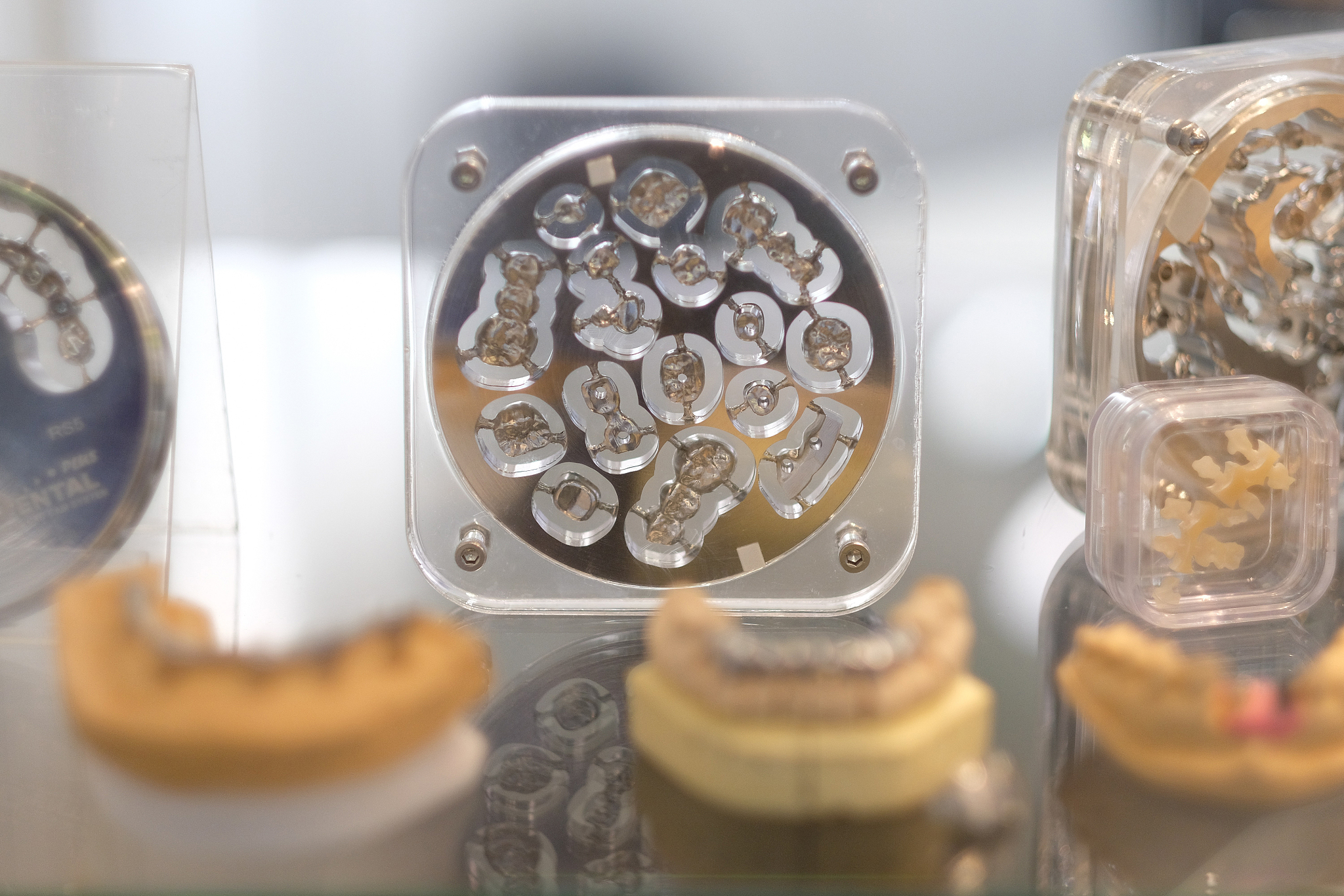 成都卫生学校：口腔修复技术与口腔医学的区别