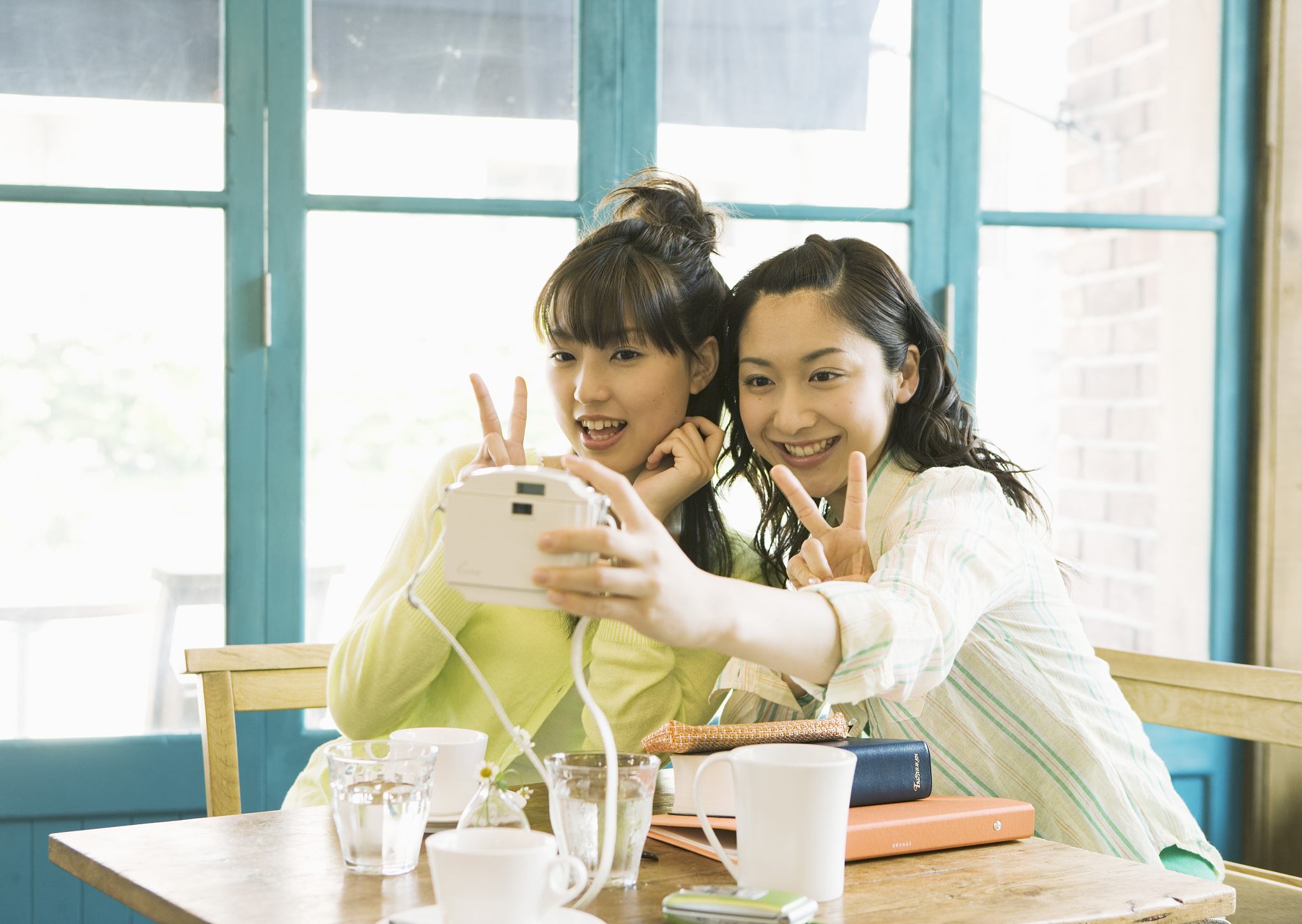 日本现在大学生在总人数的比例