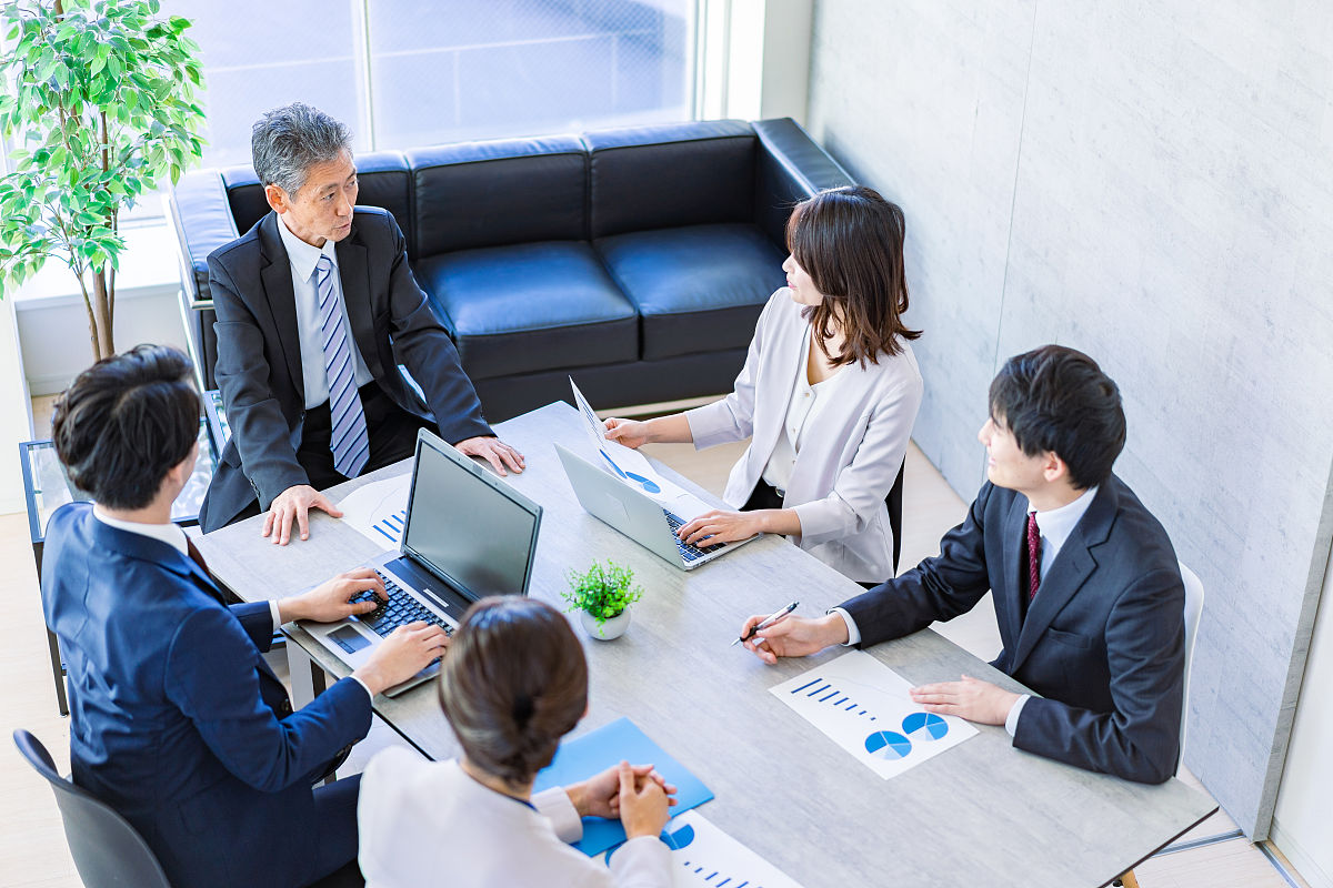 船员拒绝配合检查并提供文件