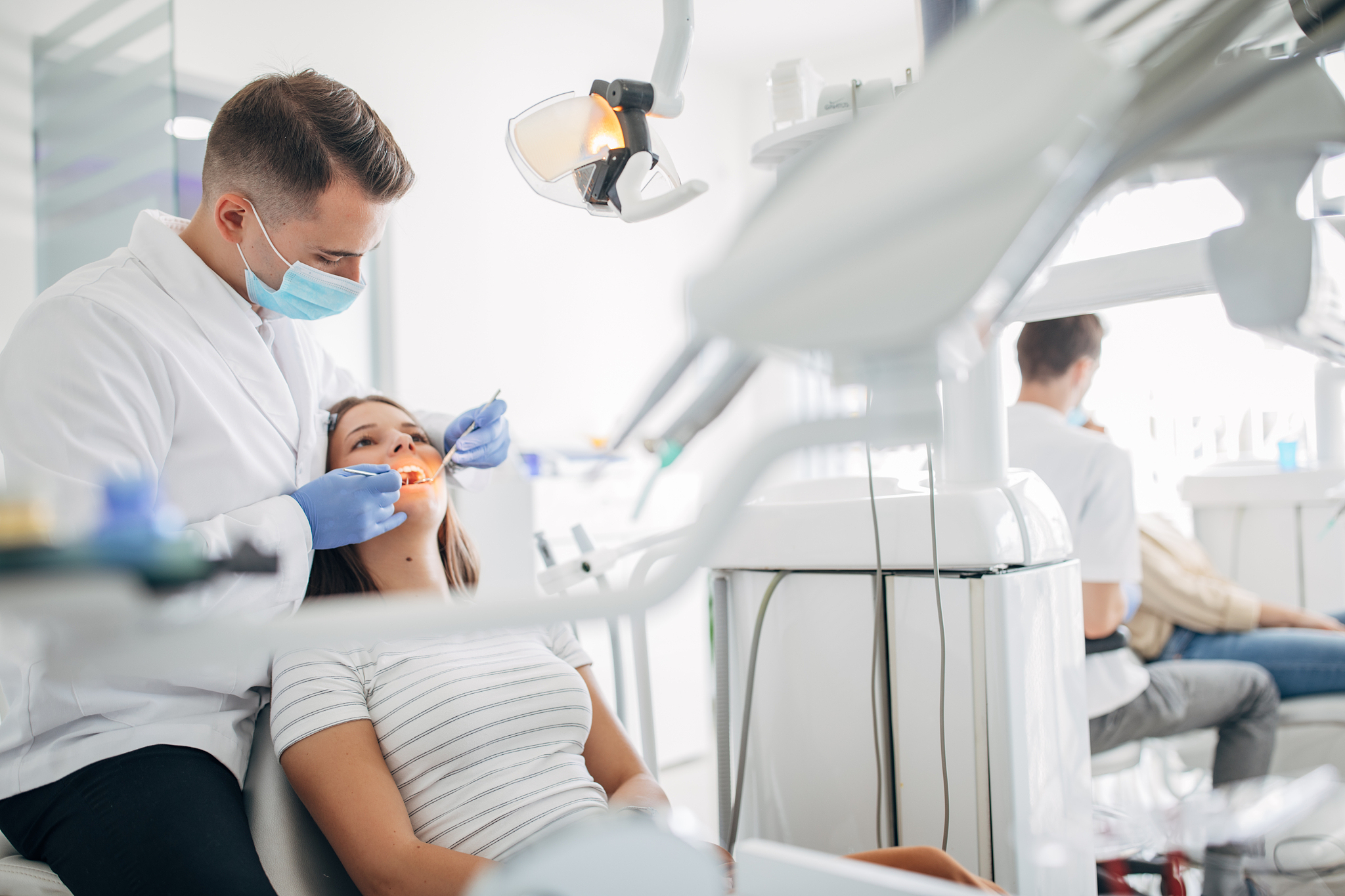 黄冈男生报考卫校推荐：护理、医学影像、口腔医学