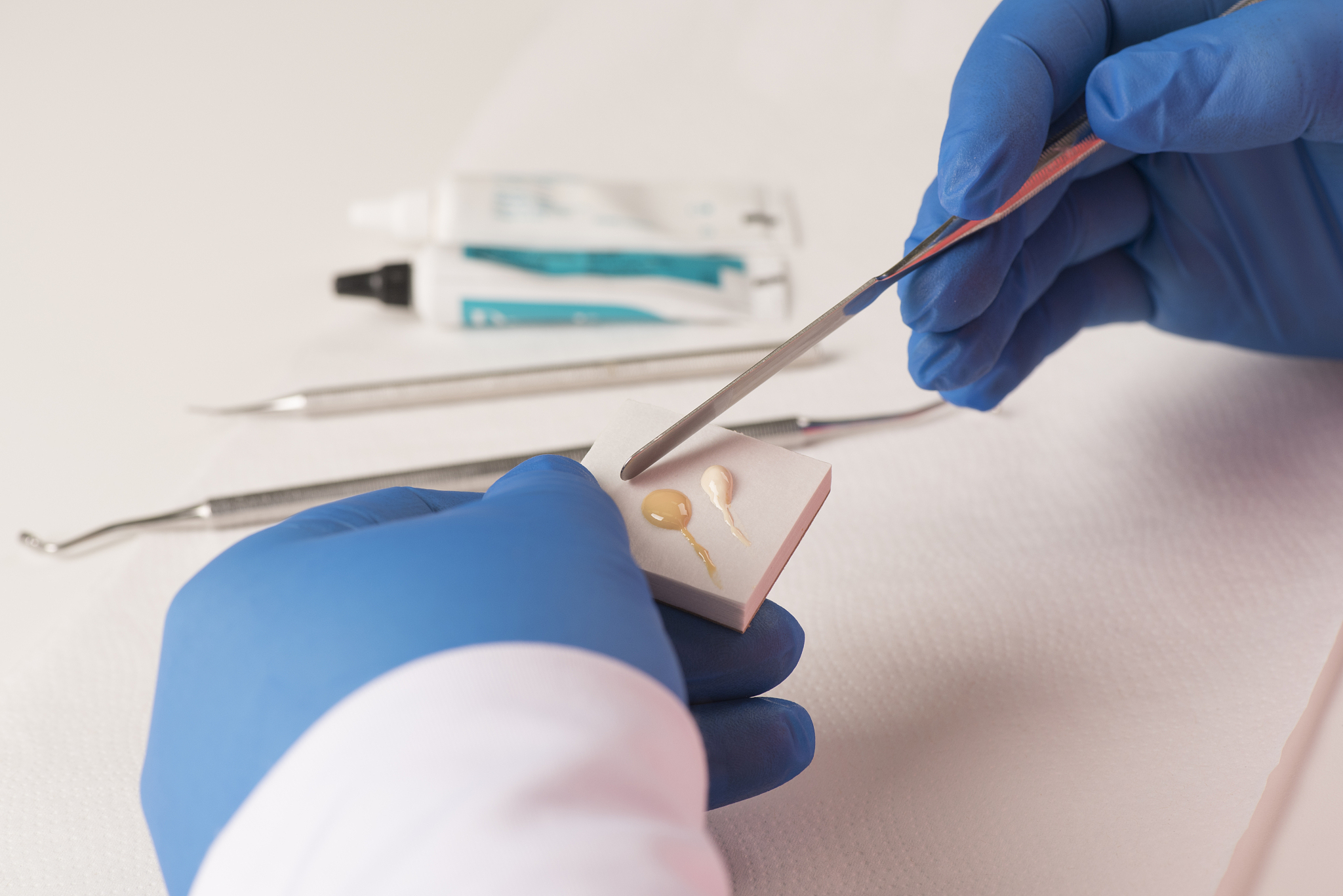swollen gum pain symptom what is possible disease sugar consumption is cause