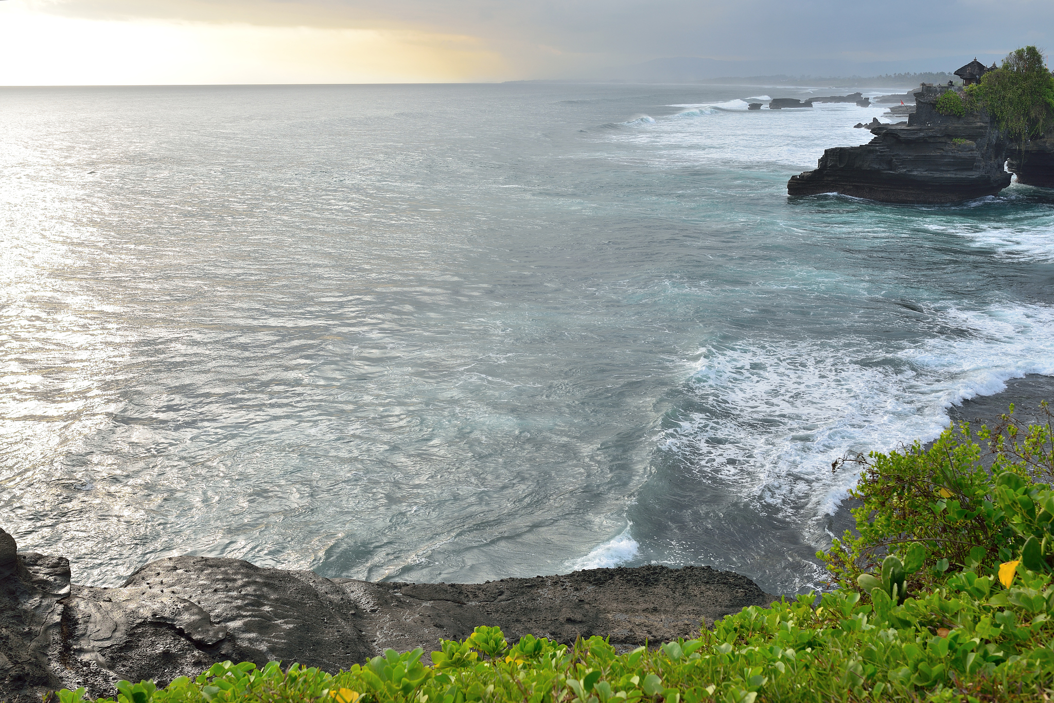 巴厘岛离缅甸近吗？