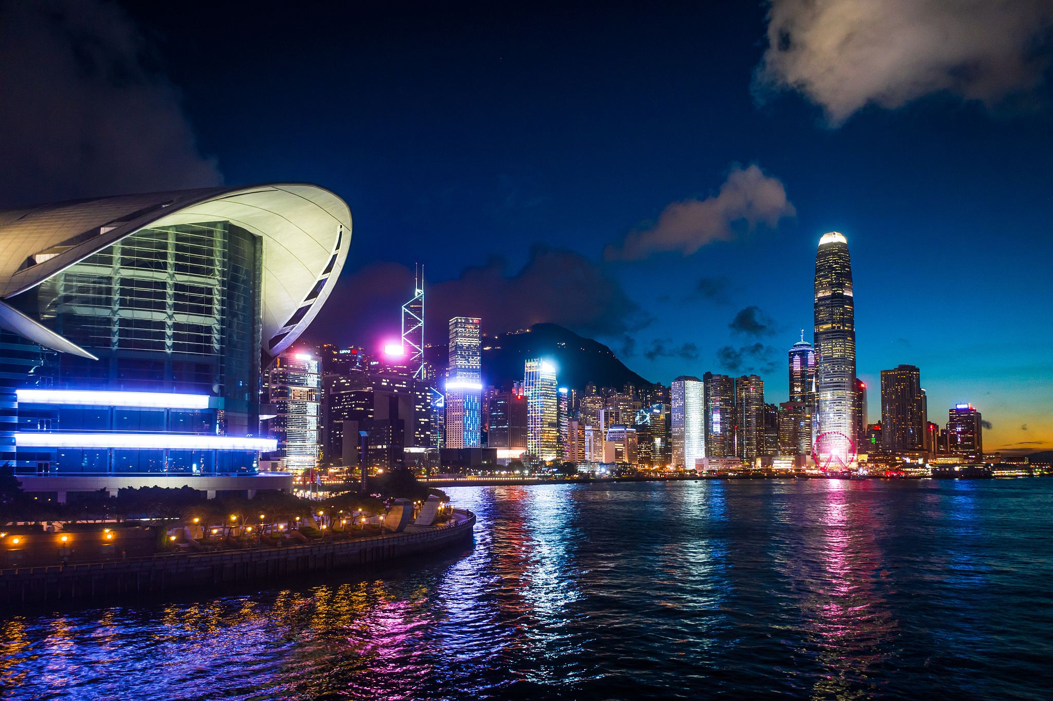 hong kong financial district at twilight