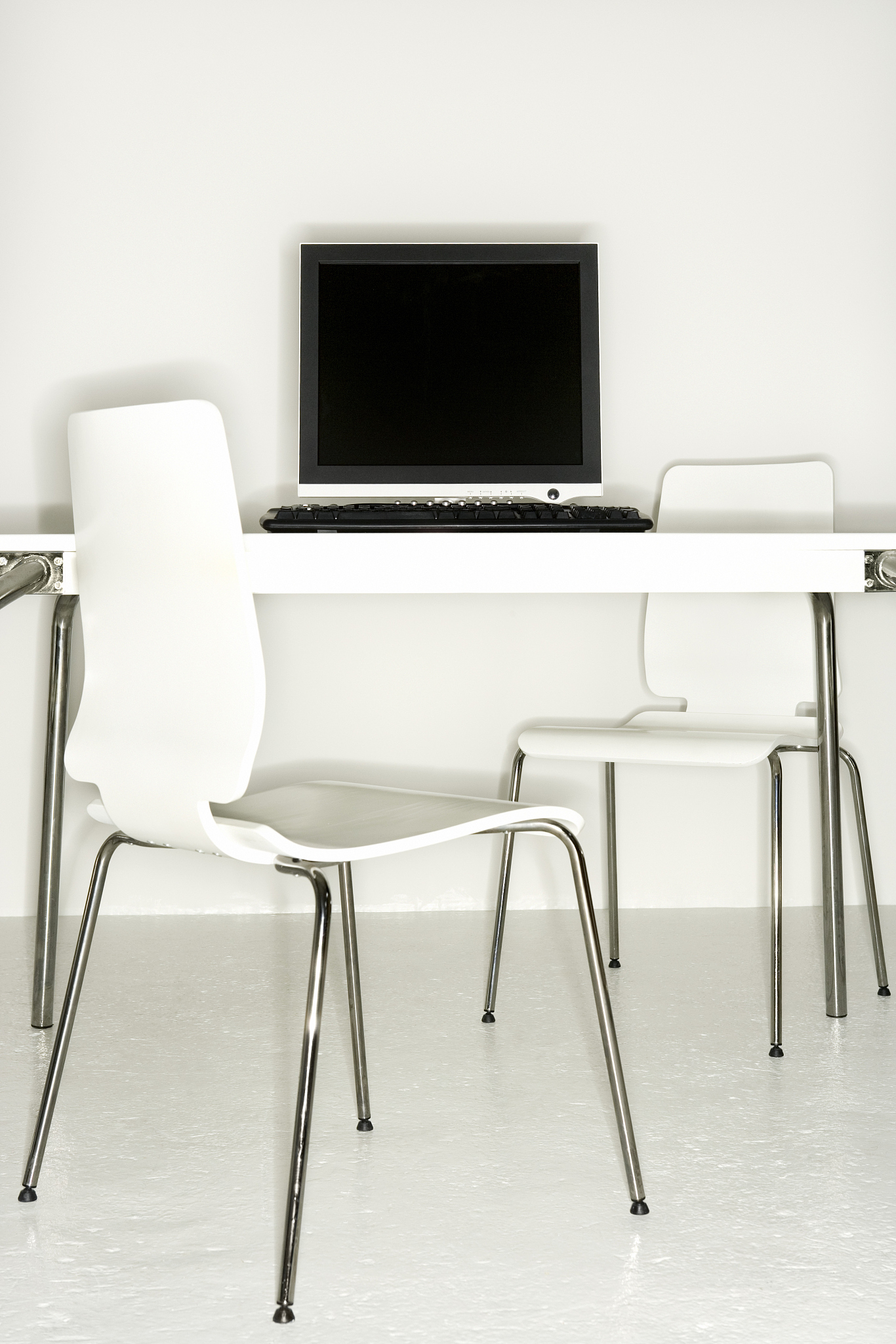 I want to buy a desk However most desks use glued laminate wood which contains a lot of formaldehyde I need a desk urgently so I dont have enough time to wait for the formaldehyde contained in it to e