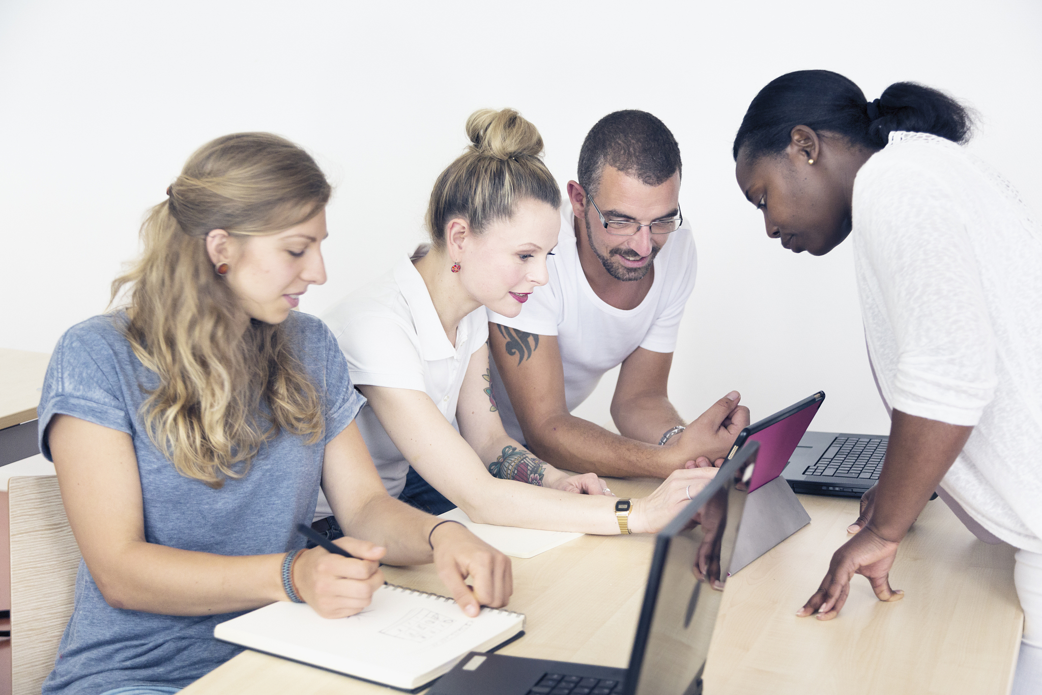 乐山市中区成人中等专业学校官网 - 职业教育，成就梦想