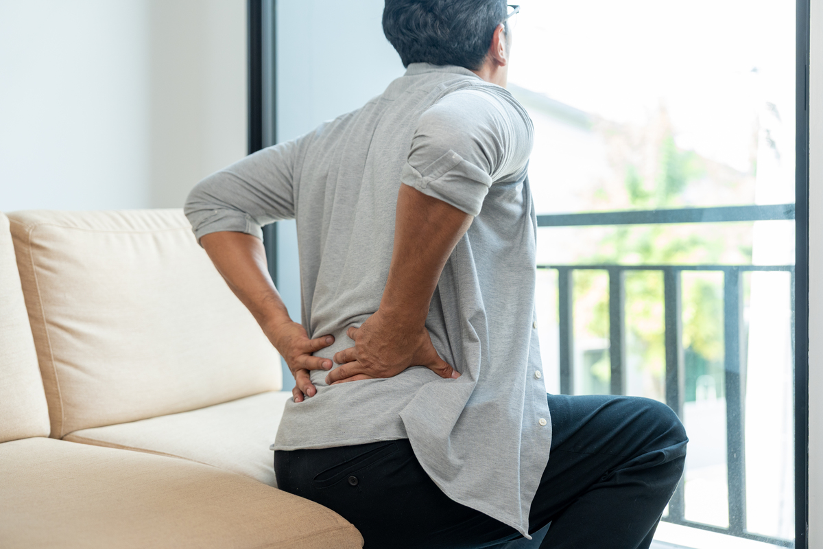 全身肌肉颤抖的原因：寒冷、疲劳、药物等