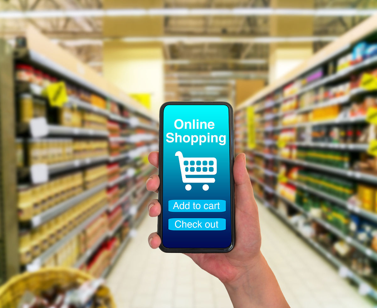 印度尼西亚零售行业线上线下的市场占比及发展情况？