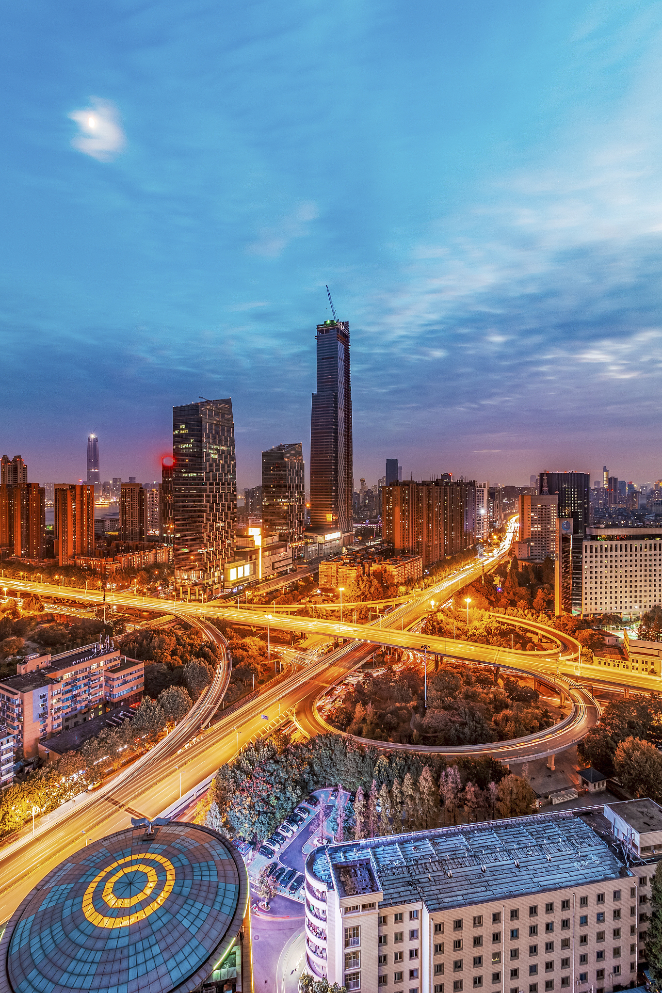 沈阳 vs. 齐齐哈尔：谁的经济实力更胜一筹？