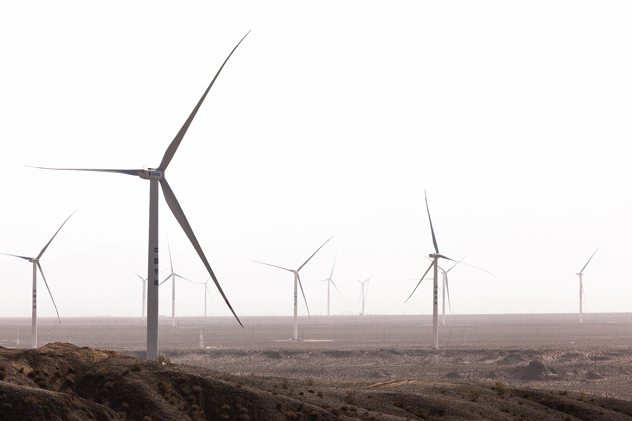 变速风电机组低电压穿越技术原理深度解析