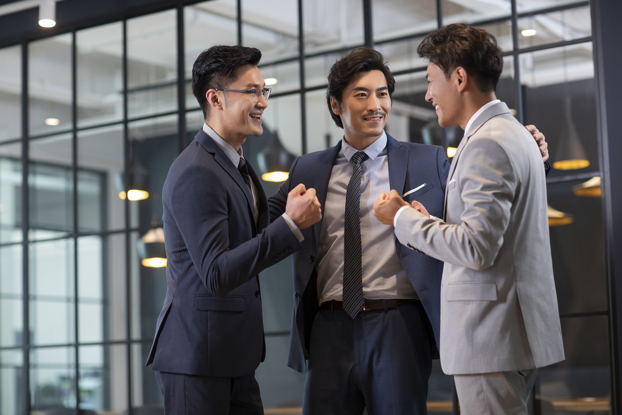 写一篇人物专访