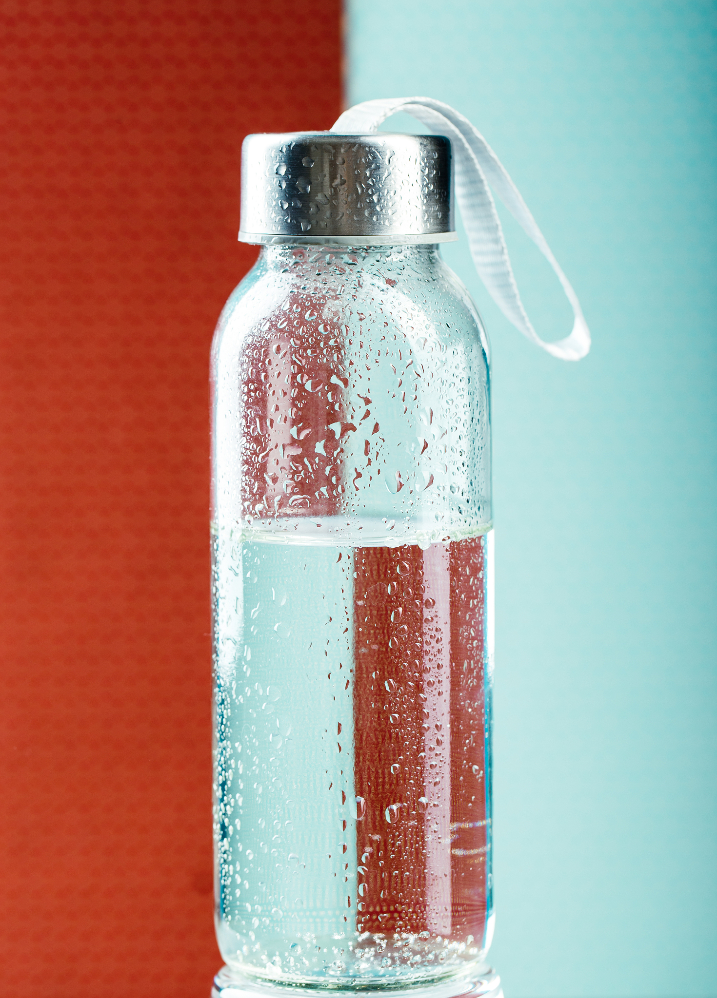 58ml 塑料杯能装开水吗？安全使用指南