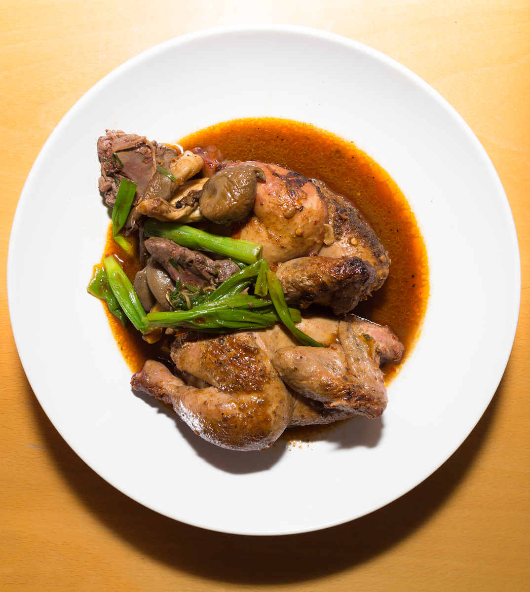 老母鸭怎么做才好吃？300字教你做出美味佳肴