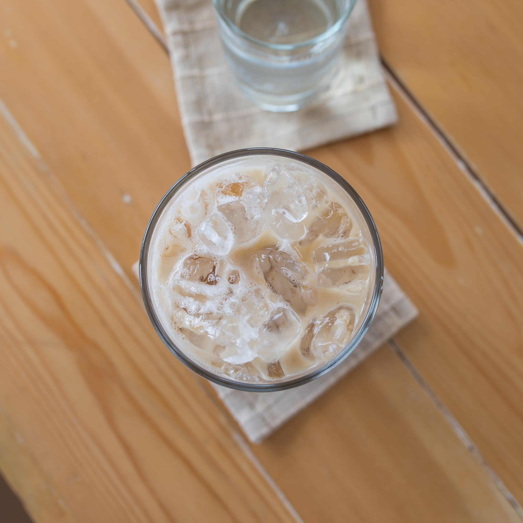 食品产品经理开发一款椰子山药八宝粥应如何迎合消费者需求