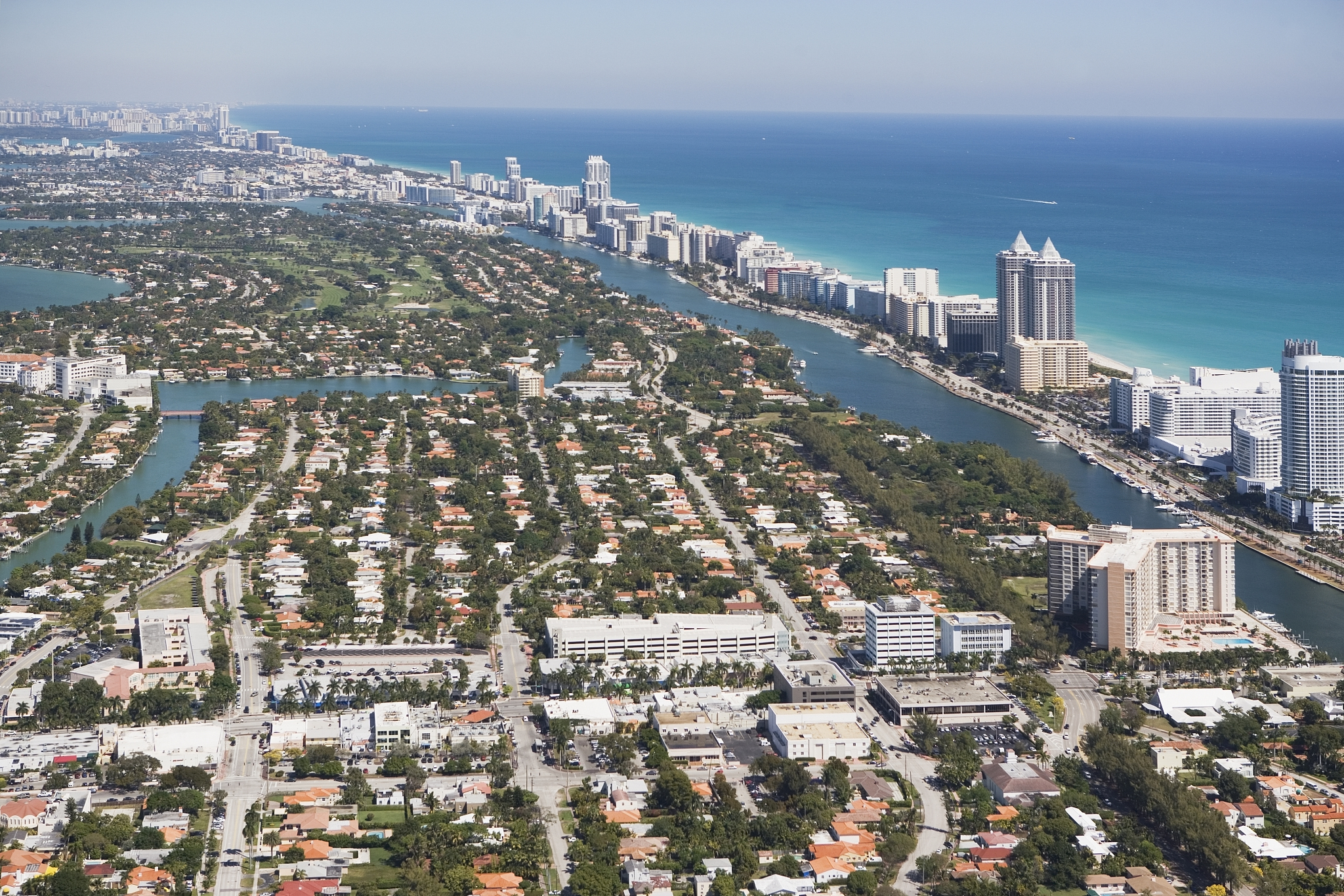 突发洪水袭击了佛罗里达州北部的迈阿密导致汽车和房屋被淹没恶劣天气导致航班停飞#迈阿密#佛罗里达#南佛罗里达#佛罗里达天气#天气#下雨#下雨#洪水#迈阿密天气