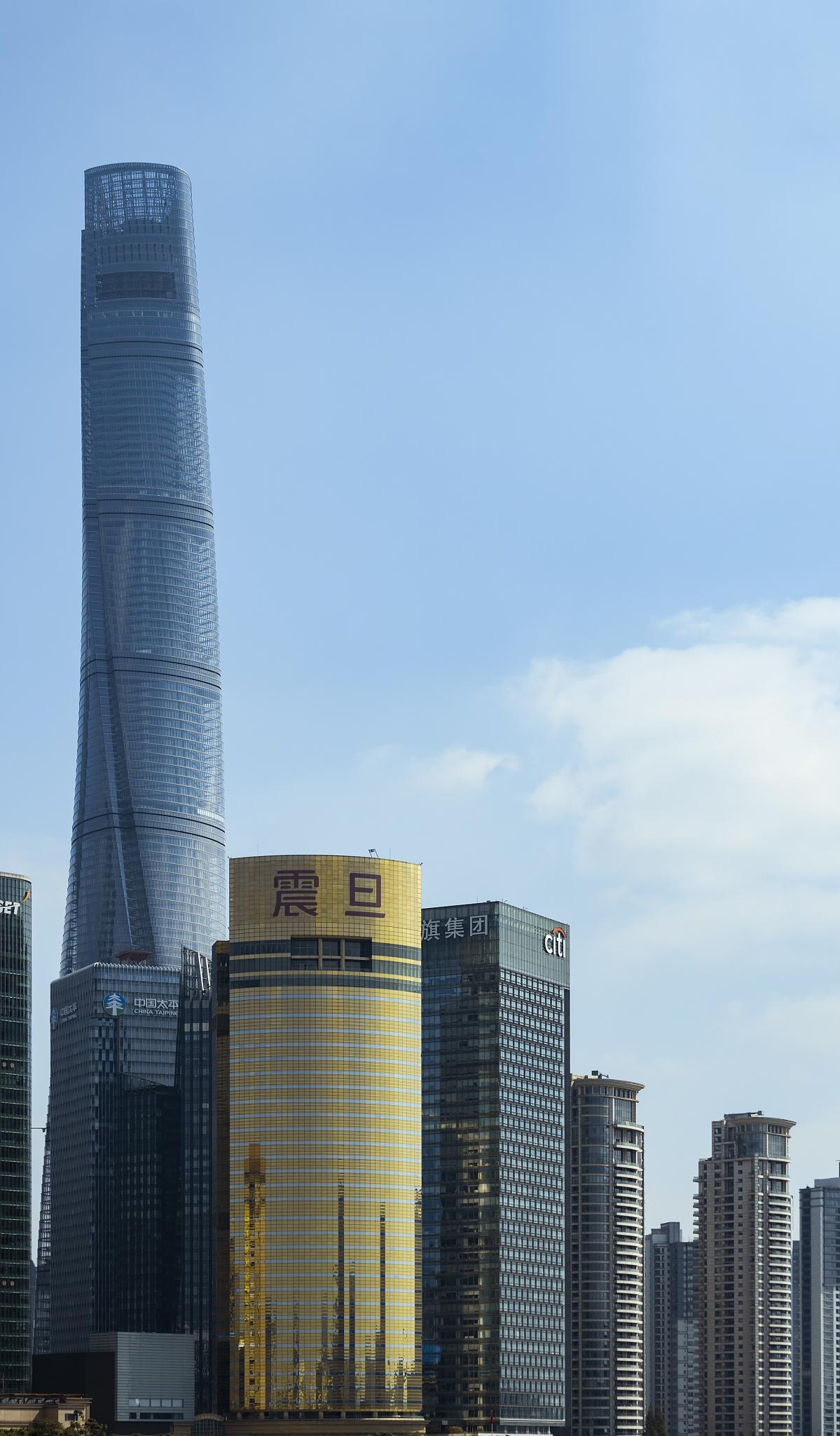 上海城市建筑巡礼：环球金融中心、瑞金医院、外滩华尔道夫酒店