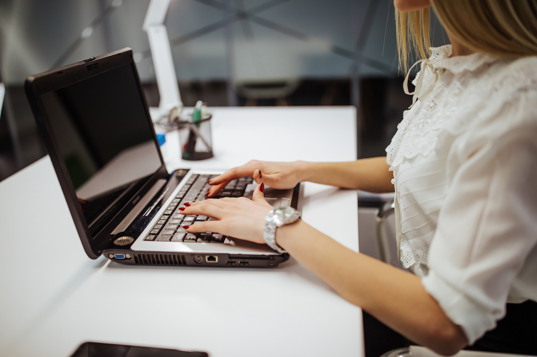 2023年女生学什么专业工资高