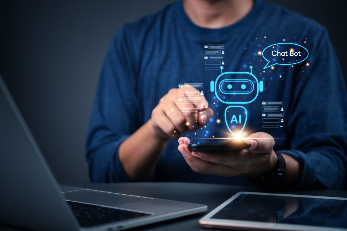 智能聊天机器人：小明，你叫什么？