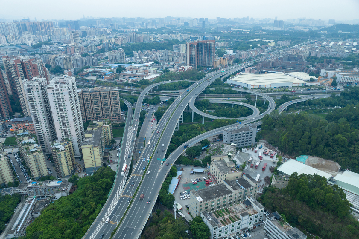 长沙福元路大桥：连接岳麓区与芙蓉区的交通要道