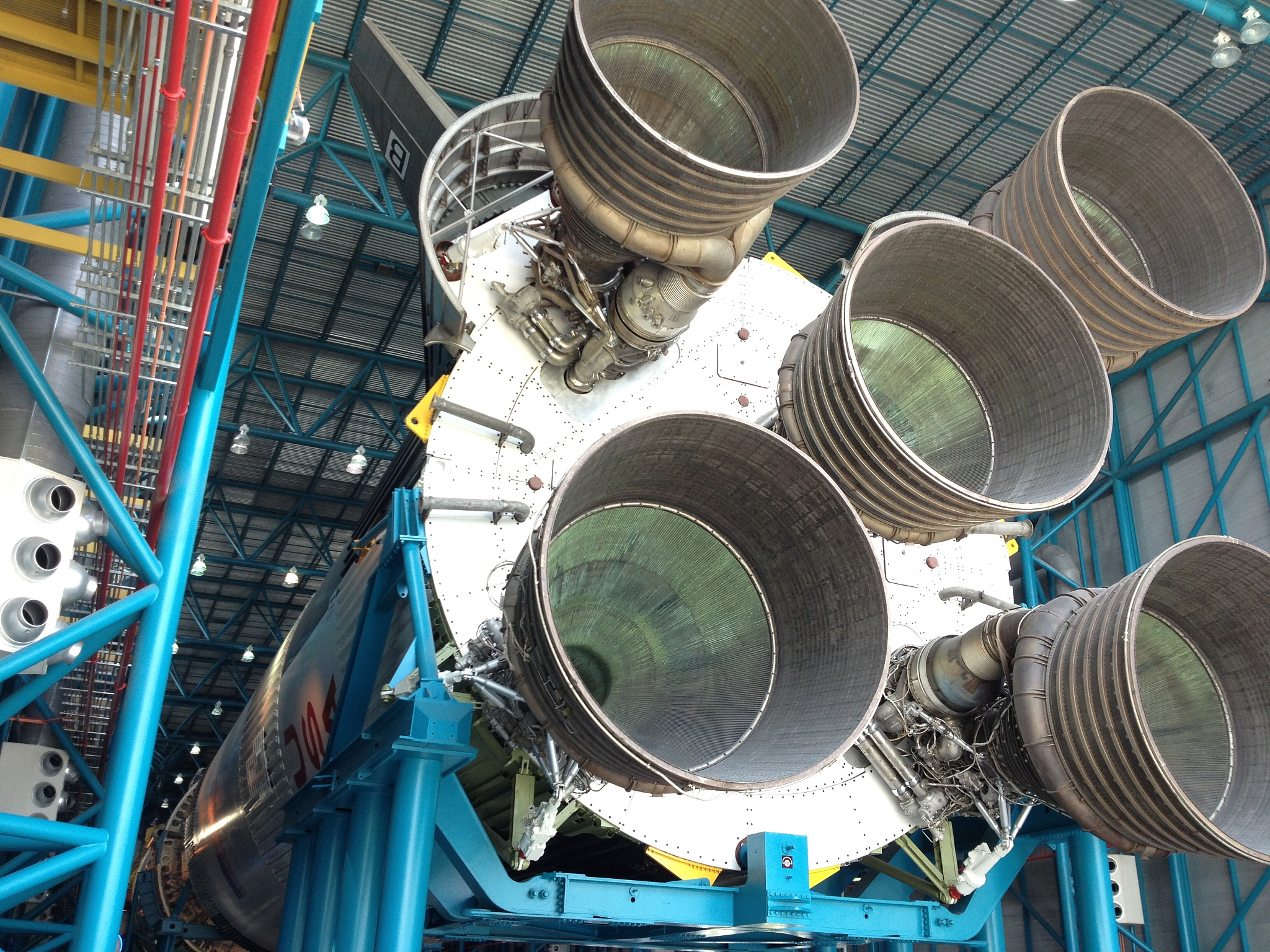 纳米流体与超声波强化换热技术：航空航天热管理的突破与应用效益