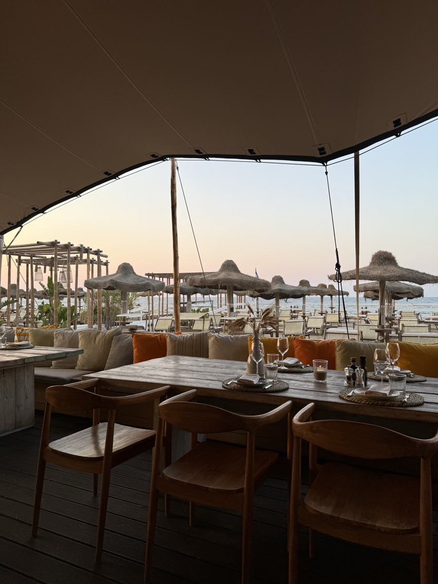 Nestled in a charming vintage home #ramoshousecafe is a delightful café thats become a beloved dining destination in San Juan Capistrano CA Guests rave about the delicious grilled oysters smoked salmo