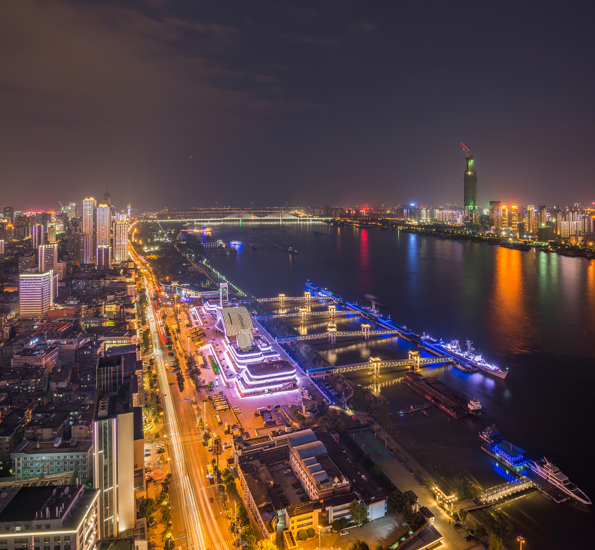 湖北省武汉城市建筑夜景