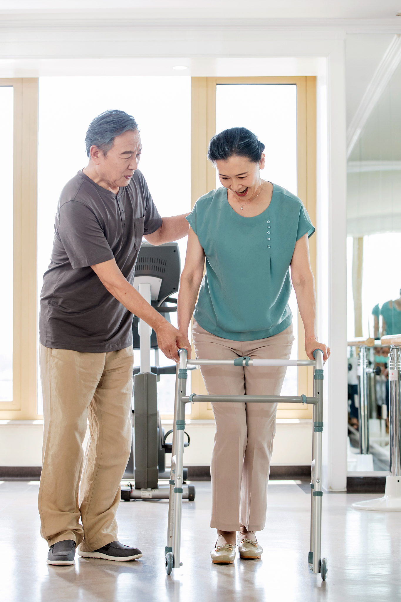 高龄髋部骨折：骨质疏松是罪魁祸首！